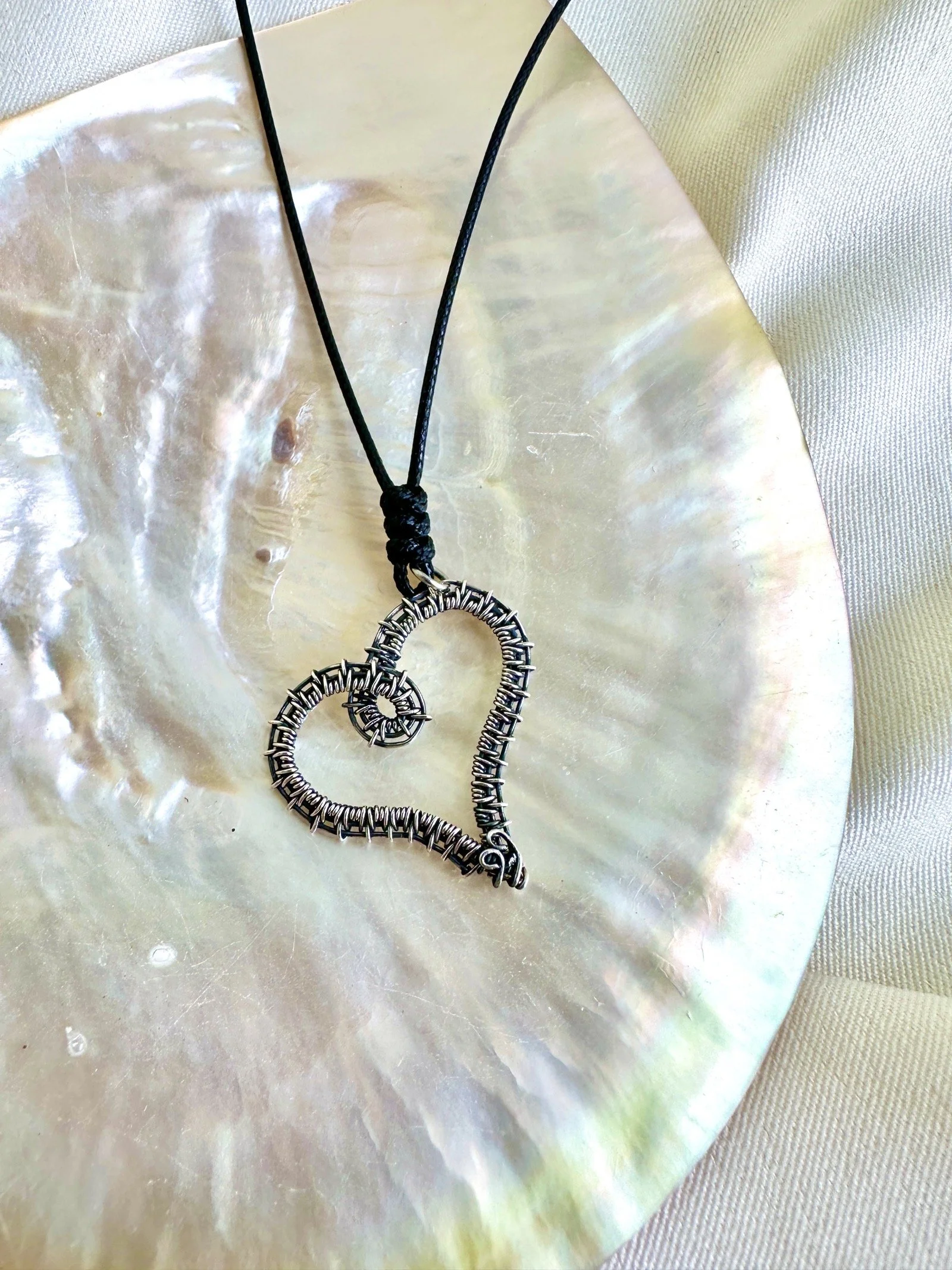 artisan-wire-heart-necklace.JPEG