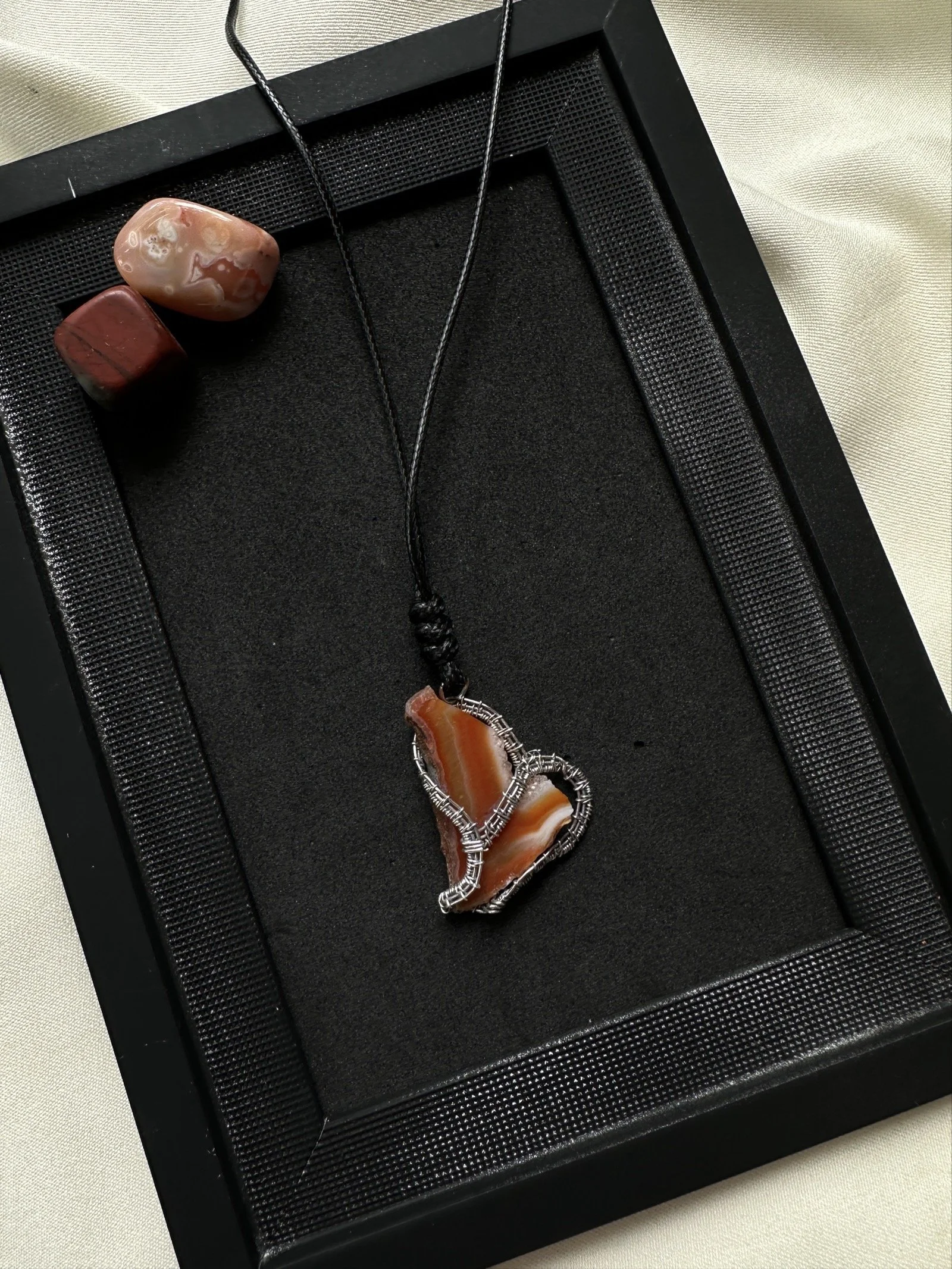 banded-agate-wire-wrapped-heart-pendant.JPG