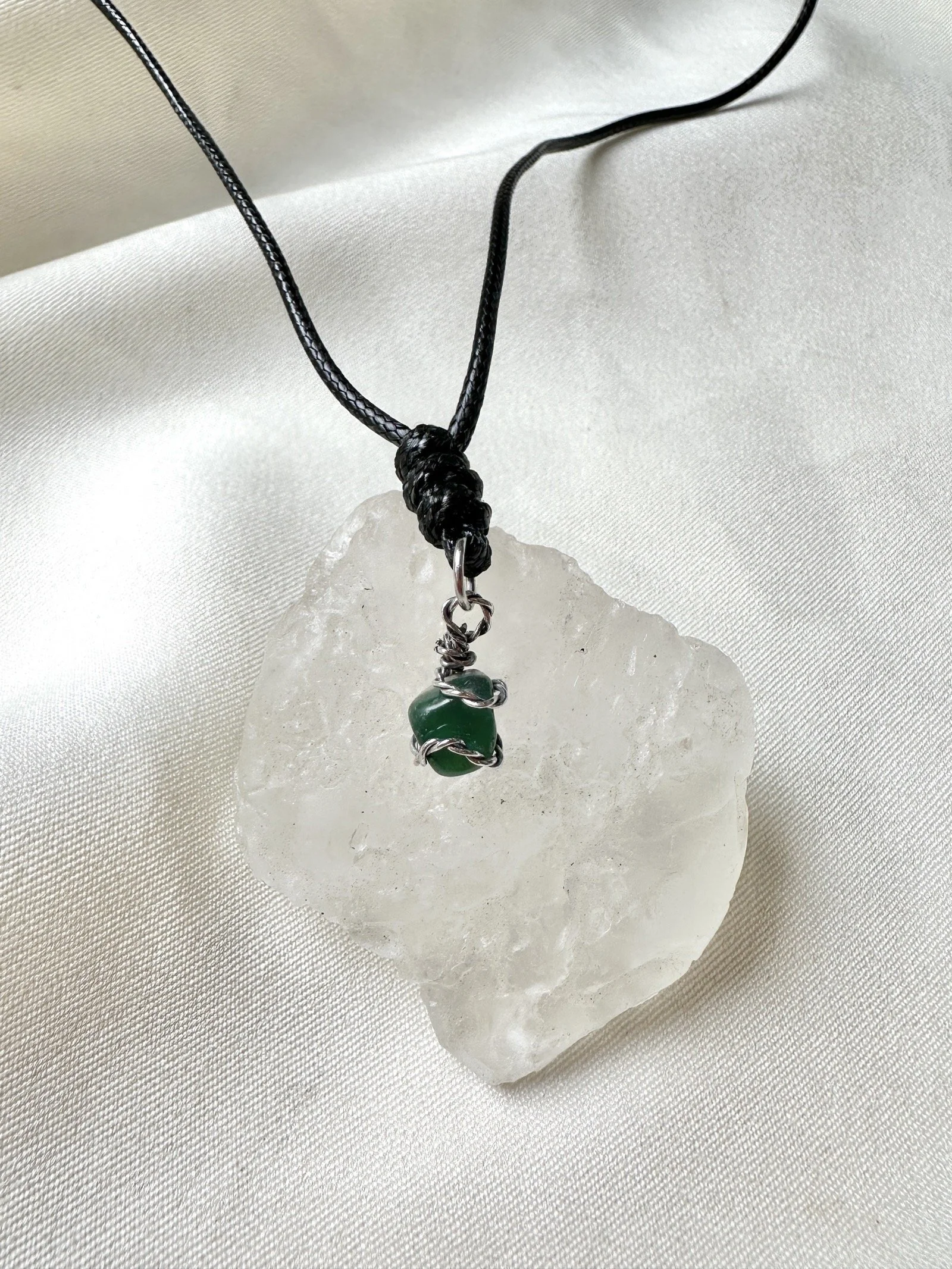 green-chrysoprase-wire-wrapped-pendant.JPG