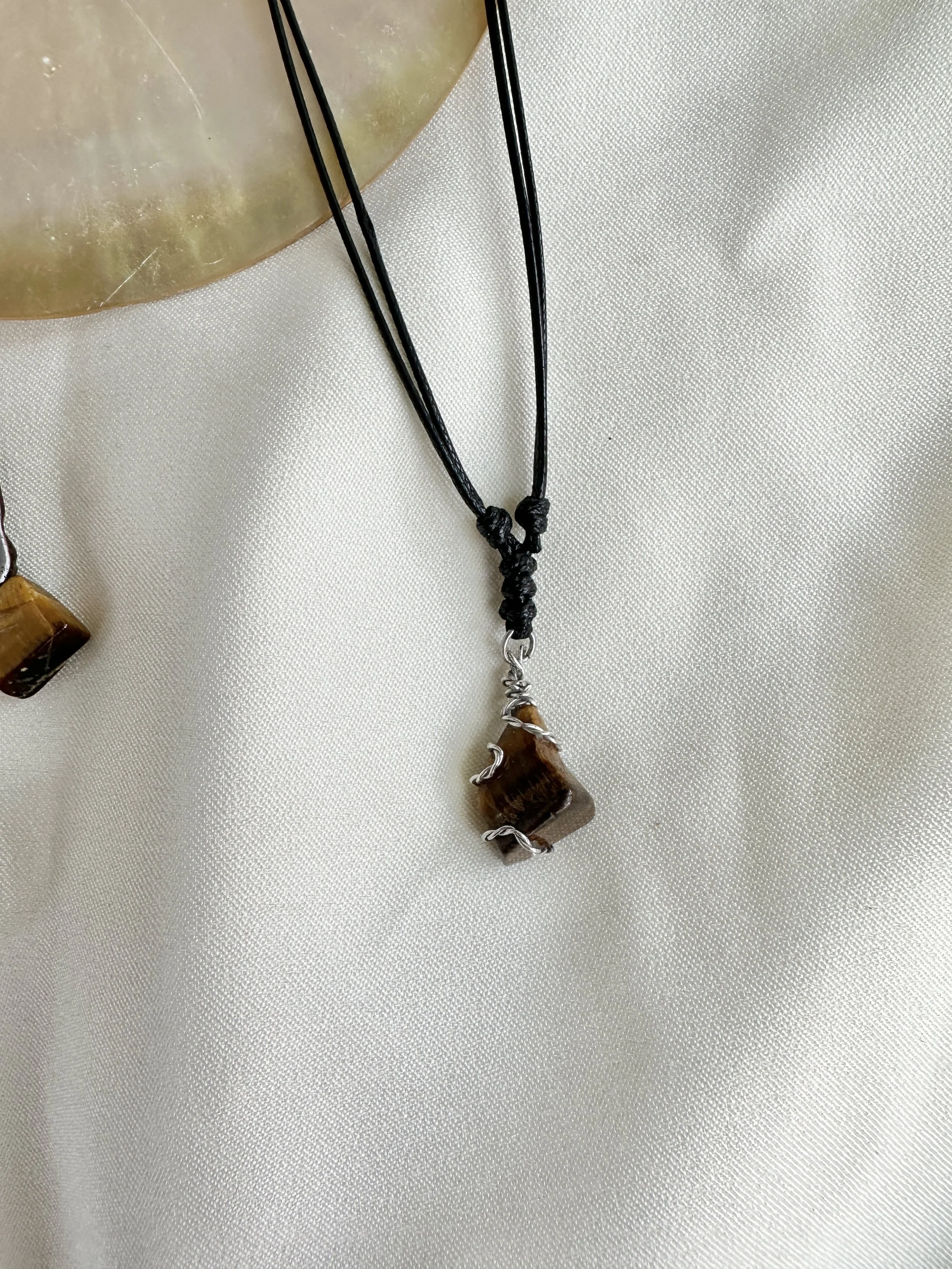 tiger-eye-crystal-pendant-handmade-jewelry.JPG