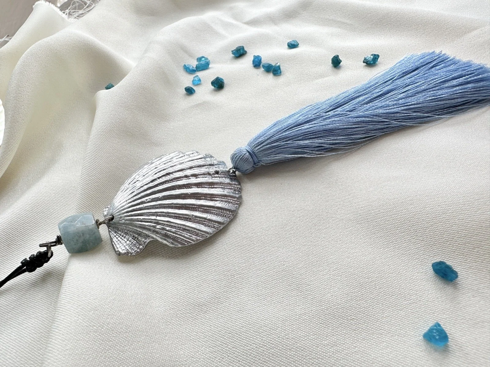 shell-aquamarine-statement-necklace.JPEG