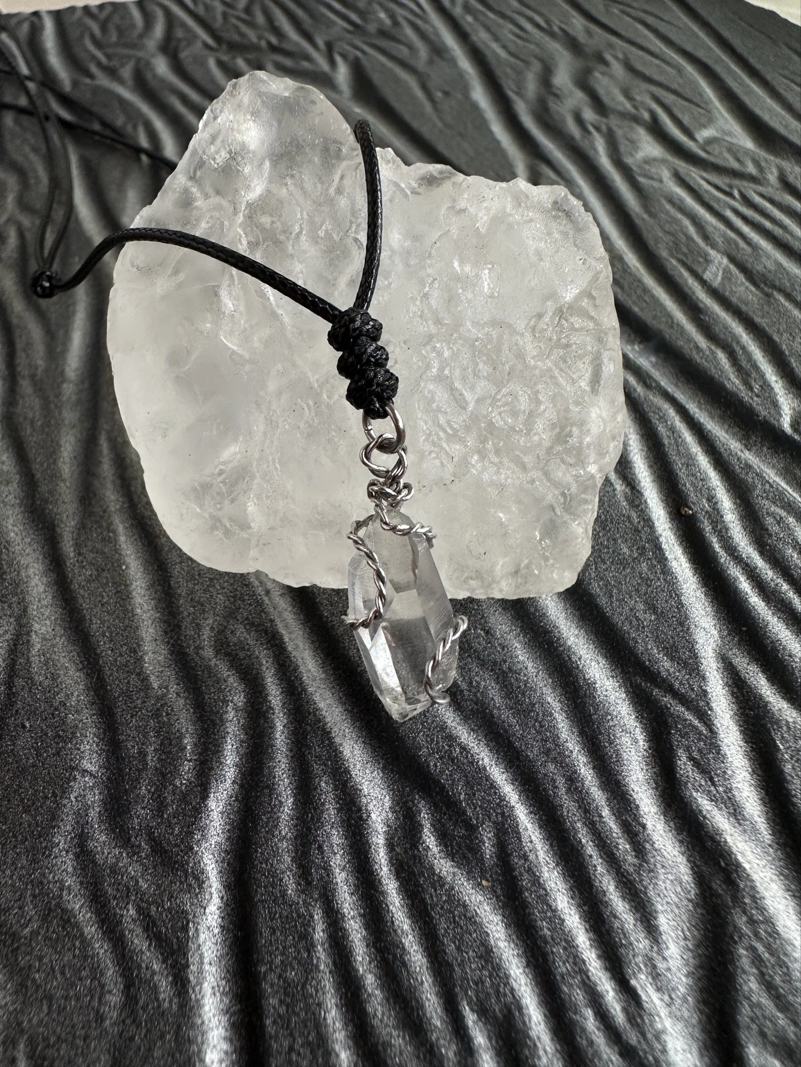 handmade-clear-quartz-wire-wrapped-pendant.JPG