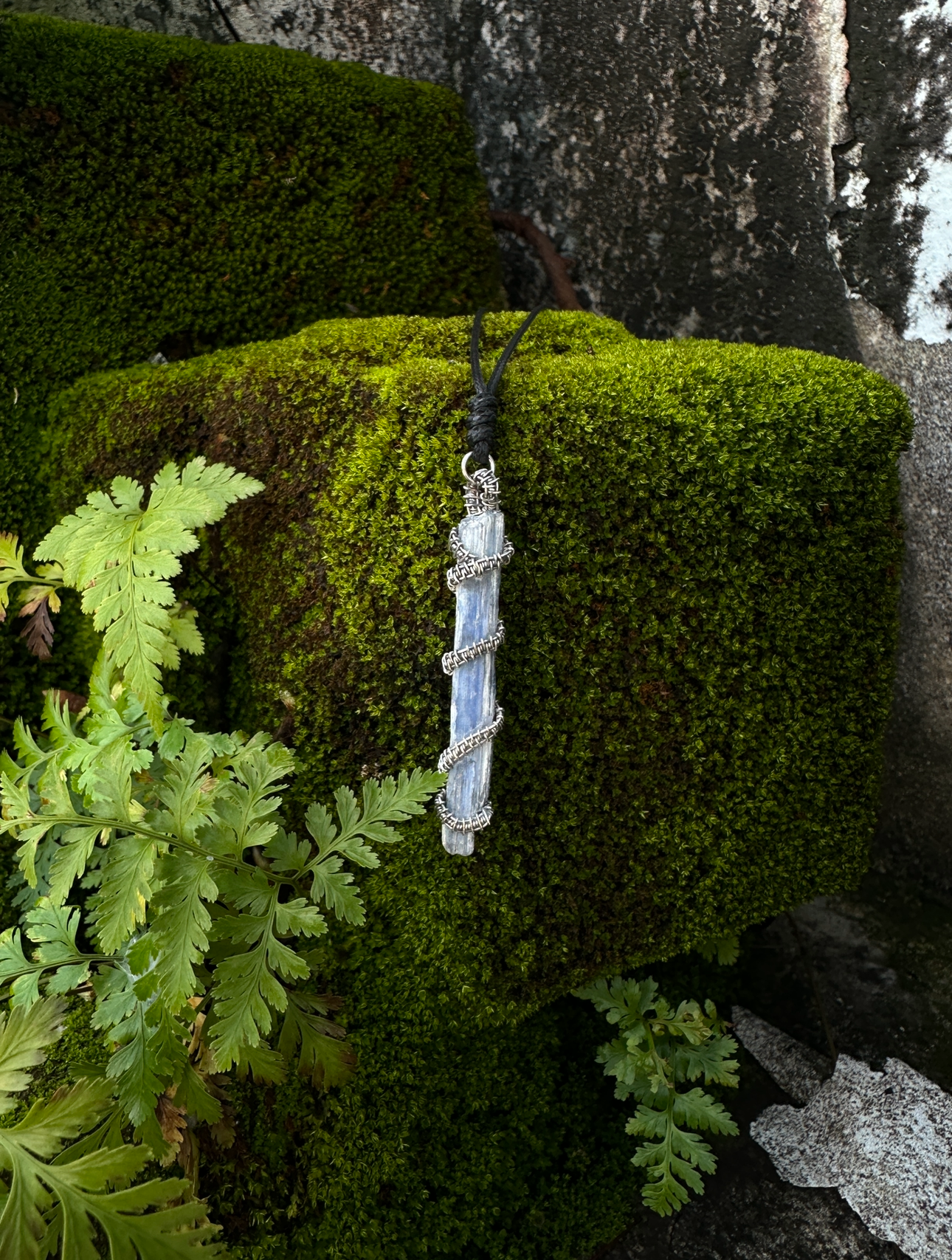 raw-blue-kyanite-wire-wrapped-pendant.PNG
