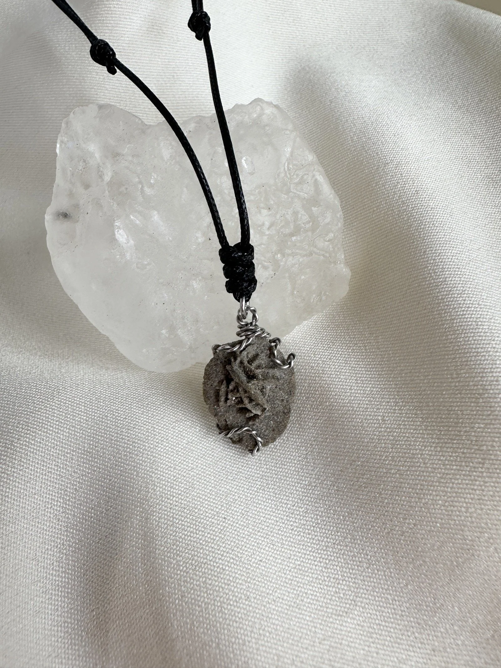 handmade-desert-rose-crystal-pendant.JPG