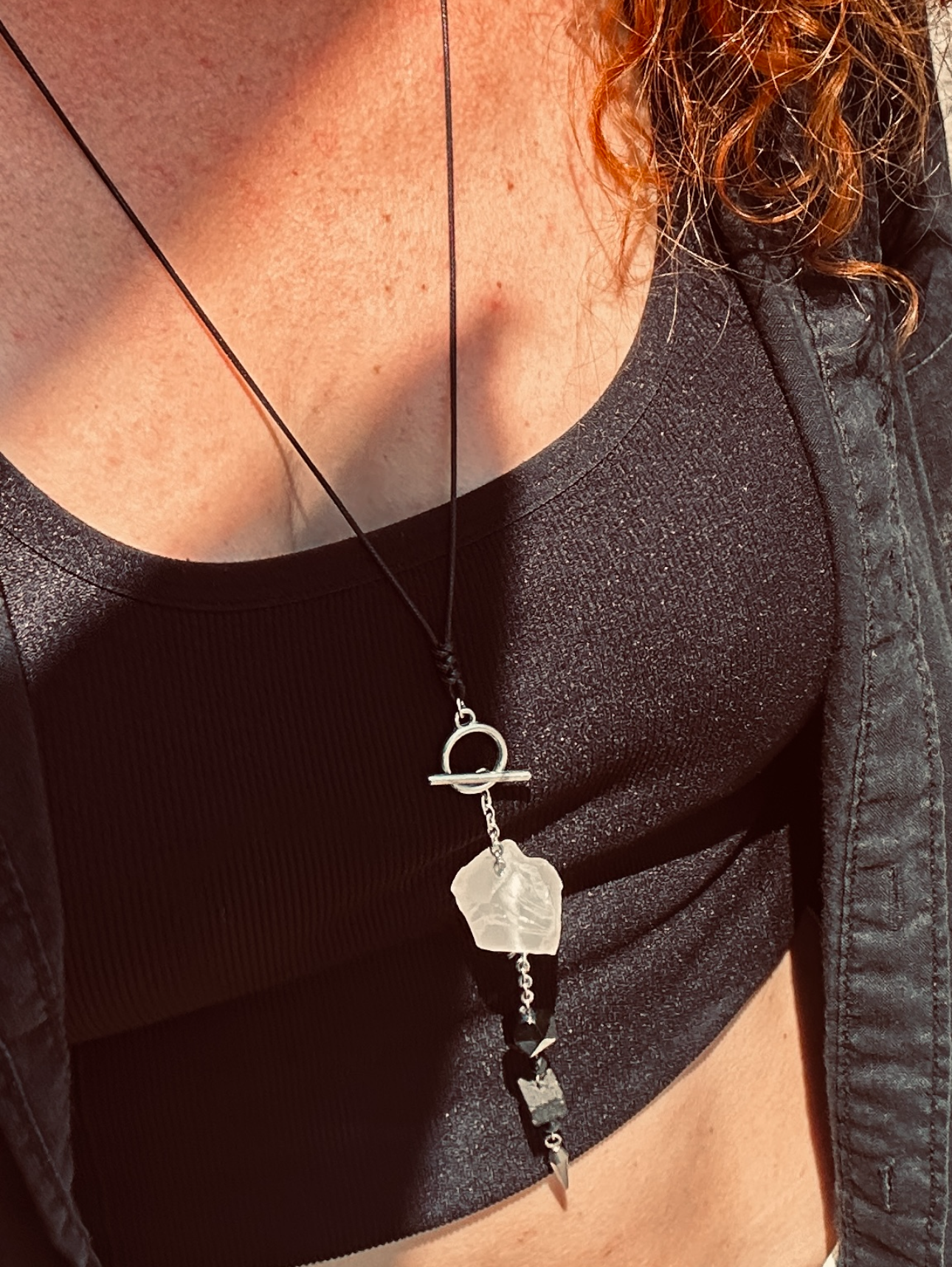 minimalist-agate-hematite-necklace.PNG