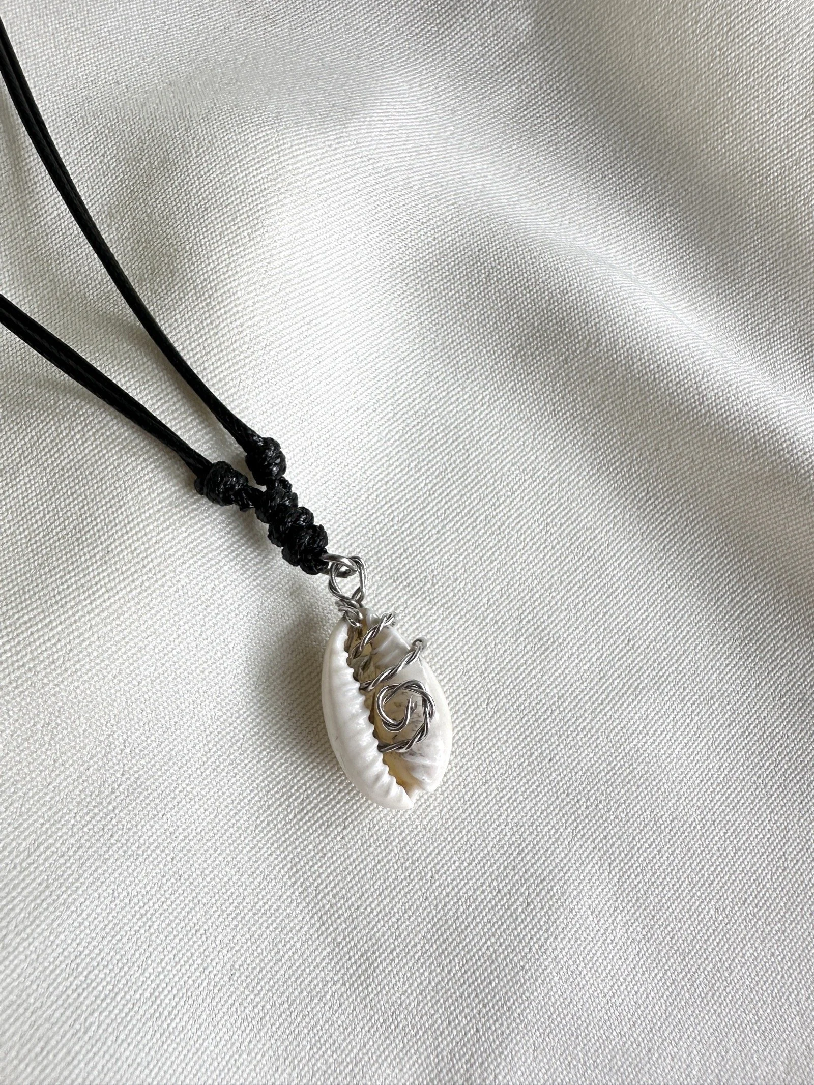 beach-inspired-shell-pendant-handmade.JPEG