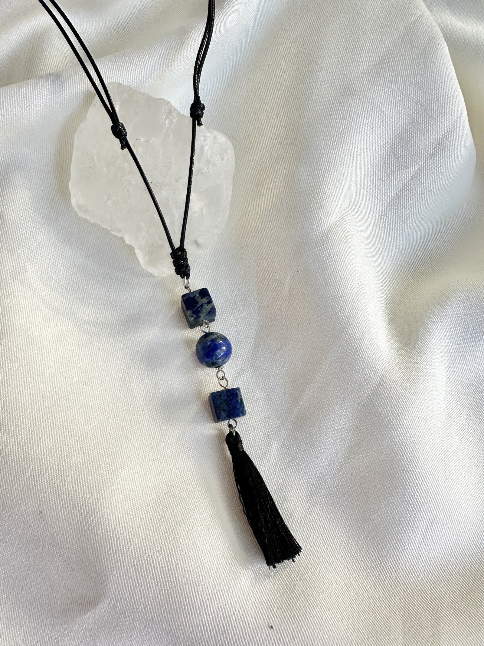 handmade-lapis-lazuli-necklace-phuket.JPG
