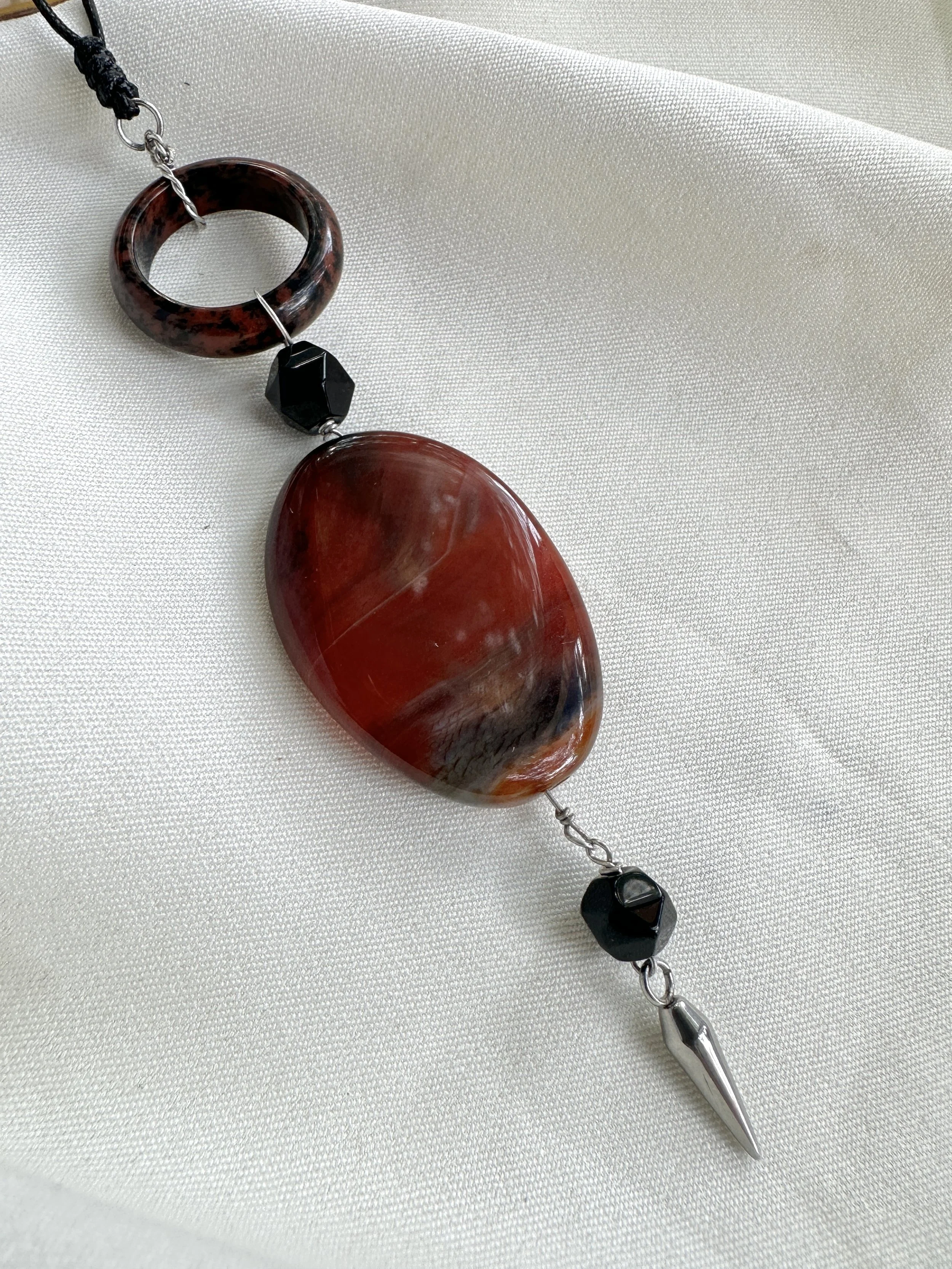 mahogany-obsidian-agate-zodiac-crystal-stone.JPG