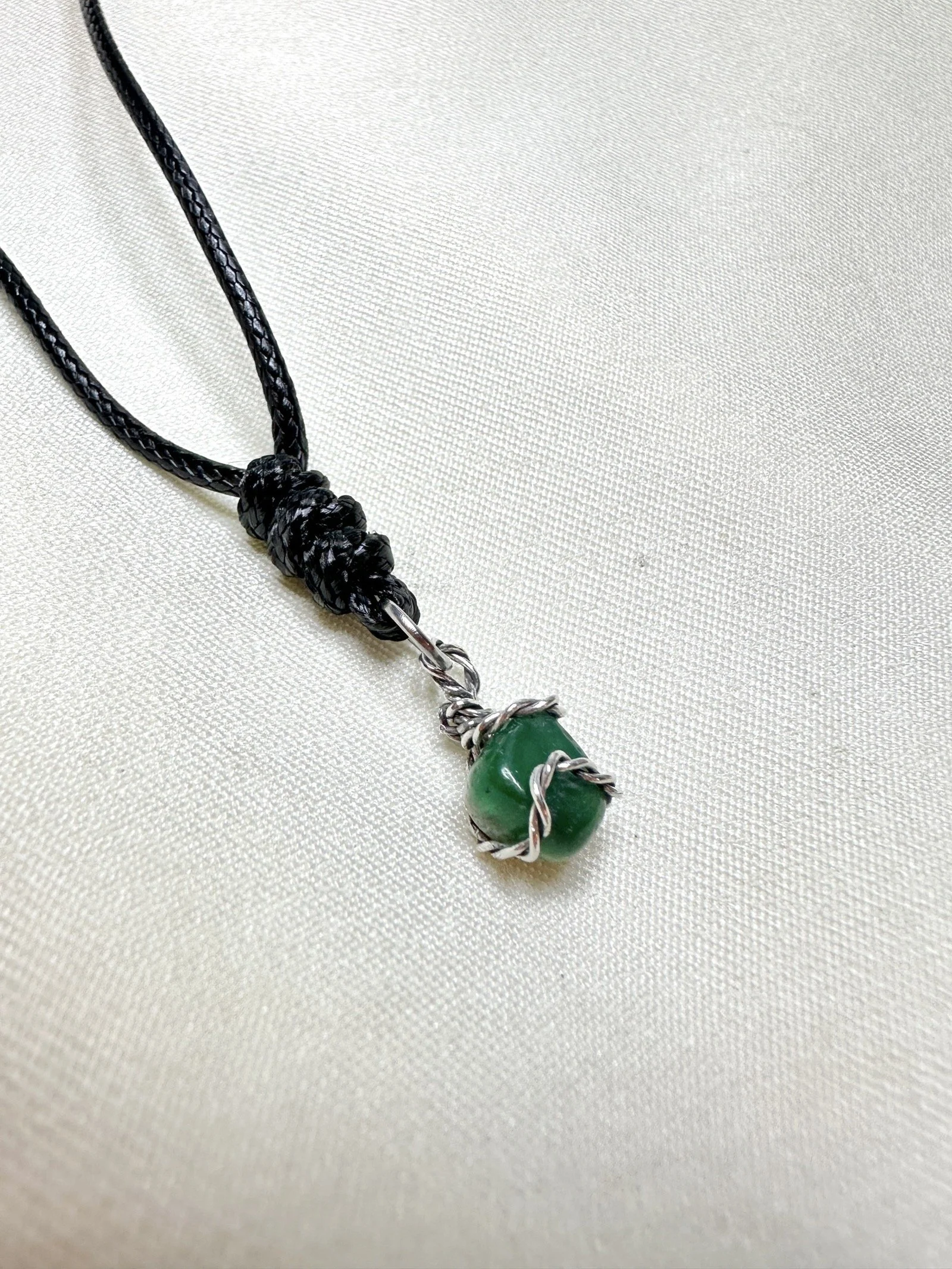 chrysoprase-mini-pendant-necklace.JPG