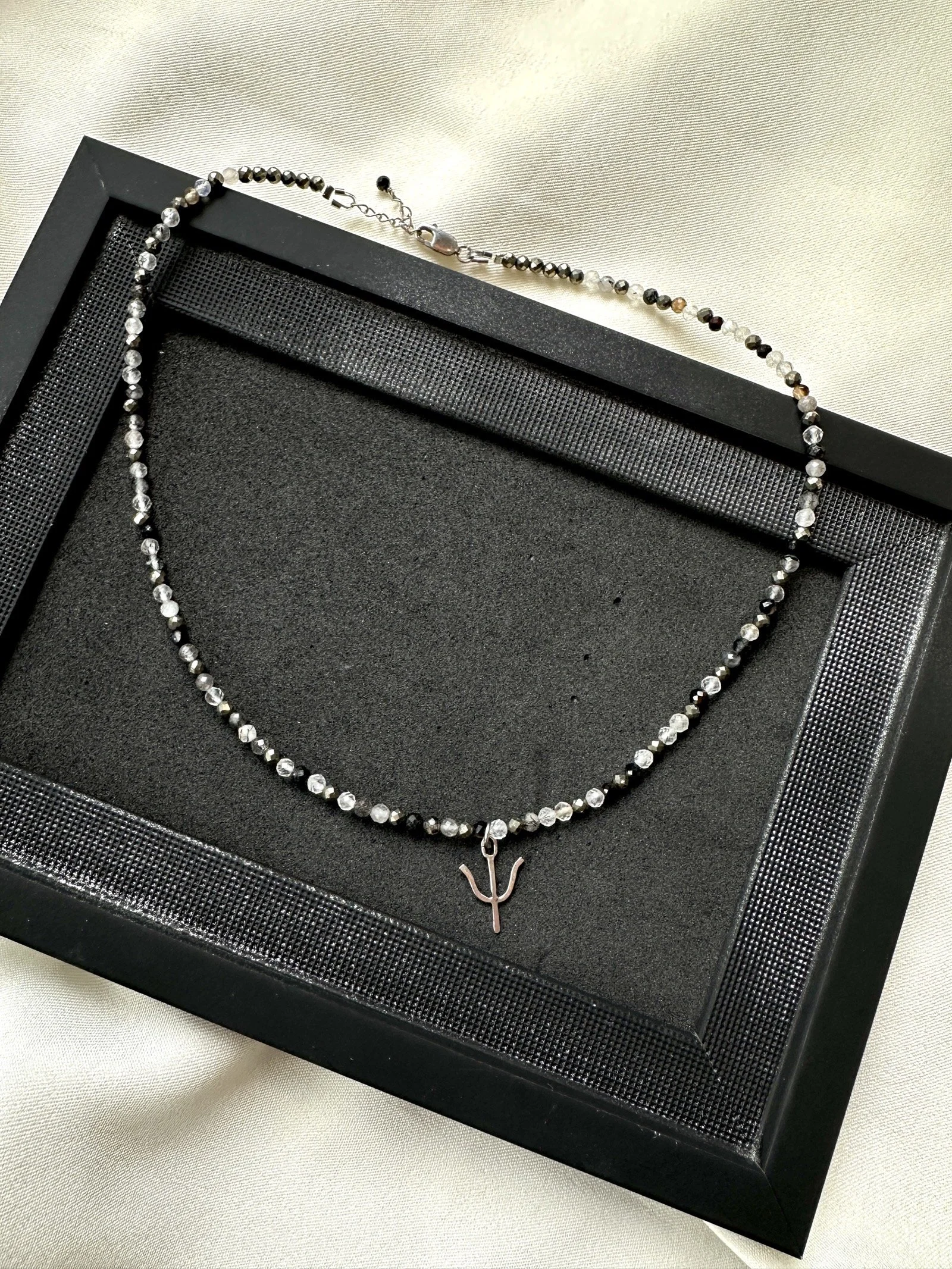 unique-rutilated-quartz-choker-zodiac-phuket.JPG