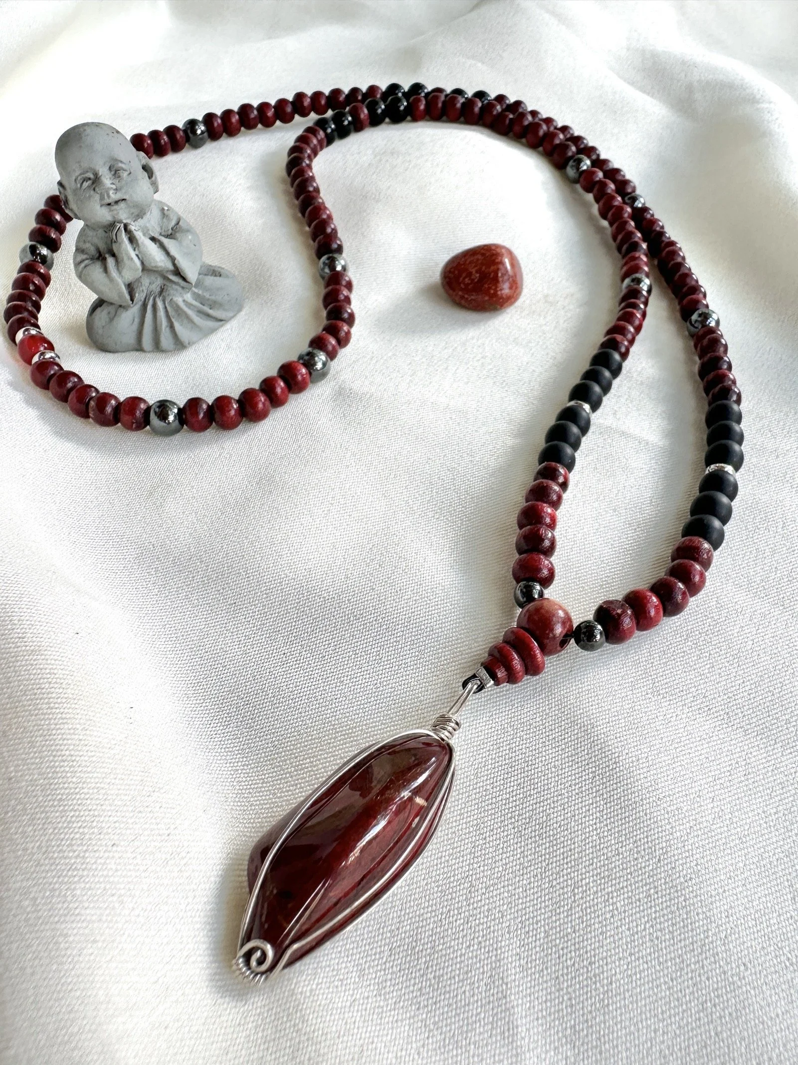 mahogany-obsidian-pendant-necklace.JPG