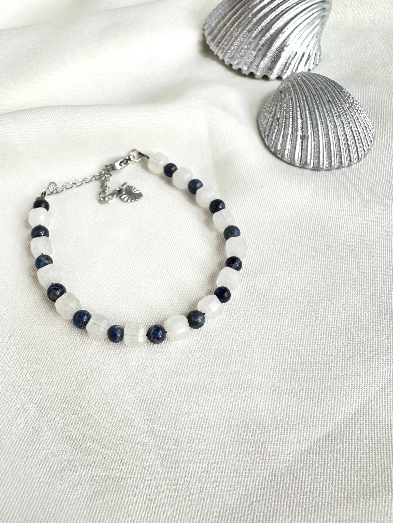 Lapis Lazuli & White Agate Women's Bracelet