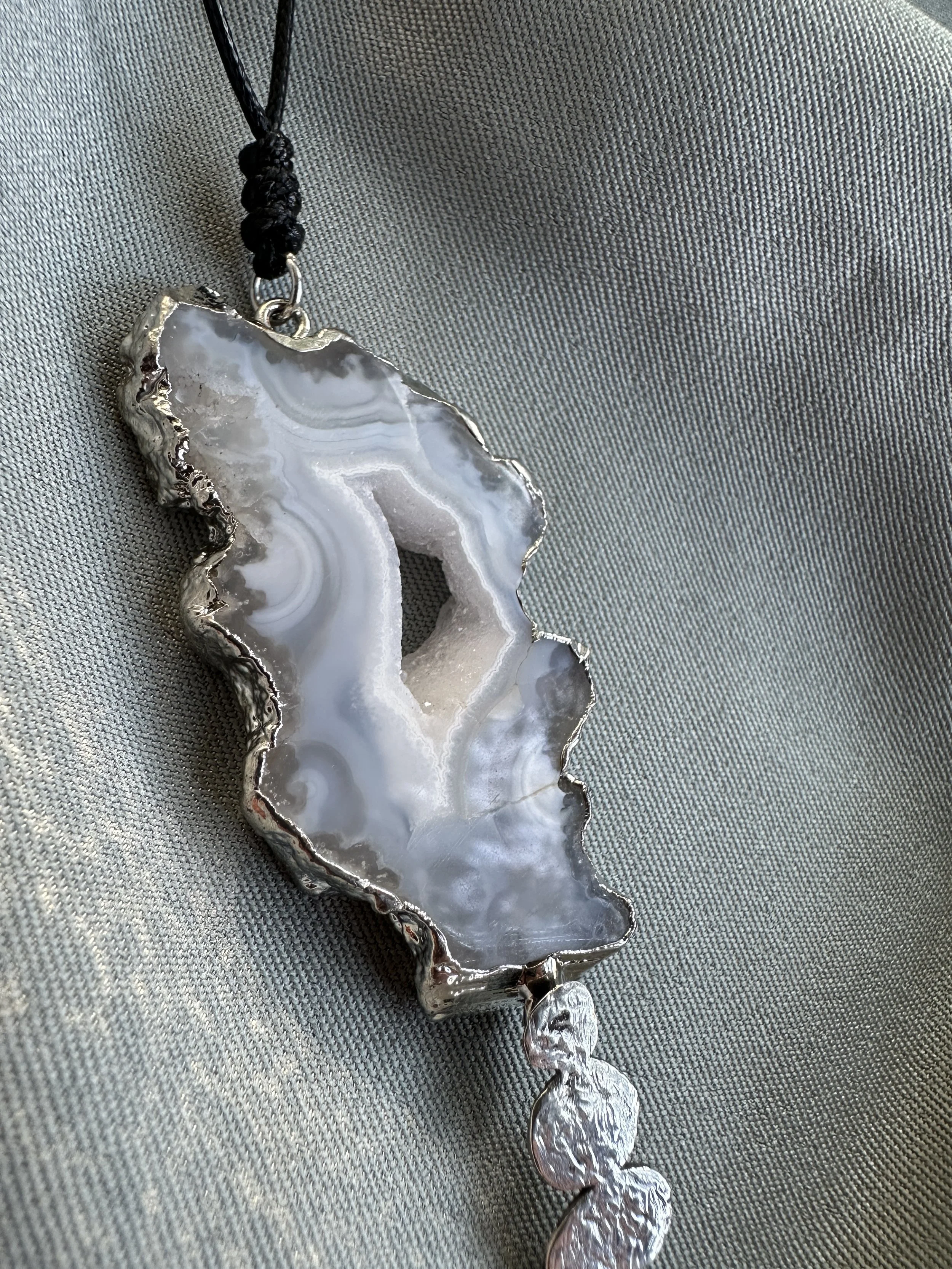 white-agate-silver-statement-necklace-handmade-phuket.JPG