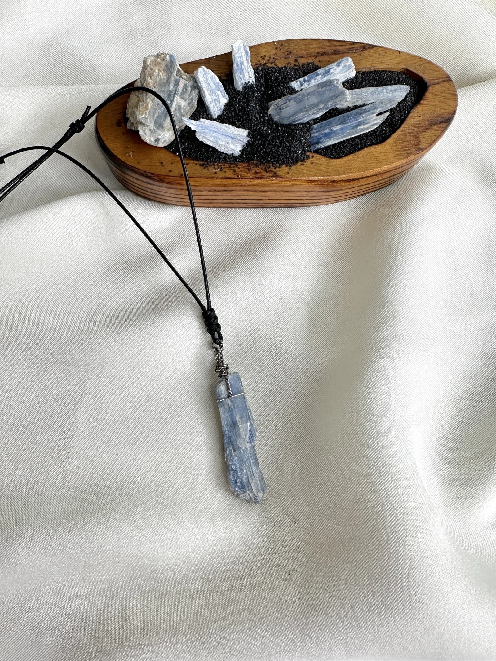 natural-blue-kyanite-pendant.JPEG