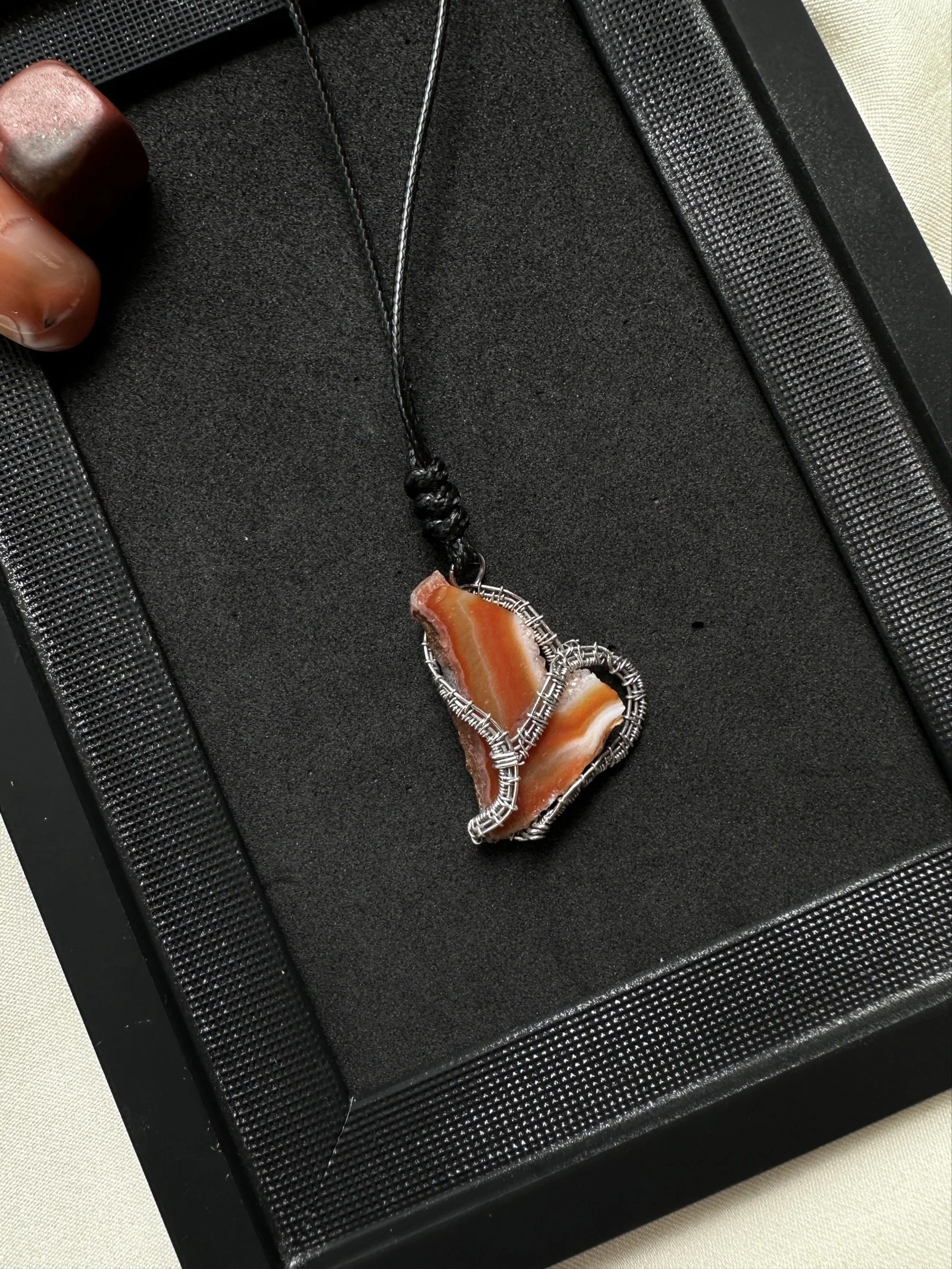 wire-wrapped-banded-agate-jewelry.JPG