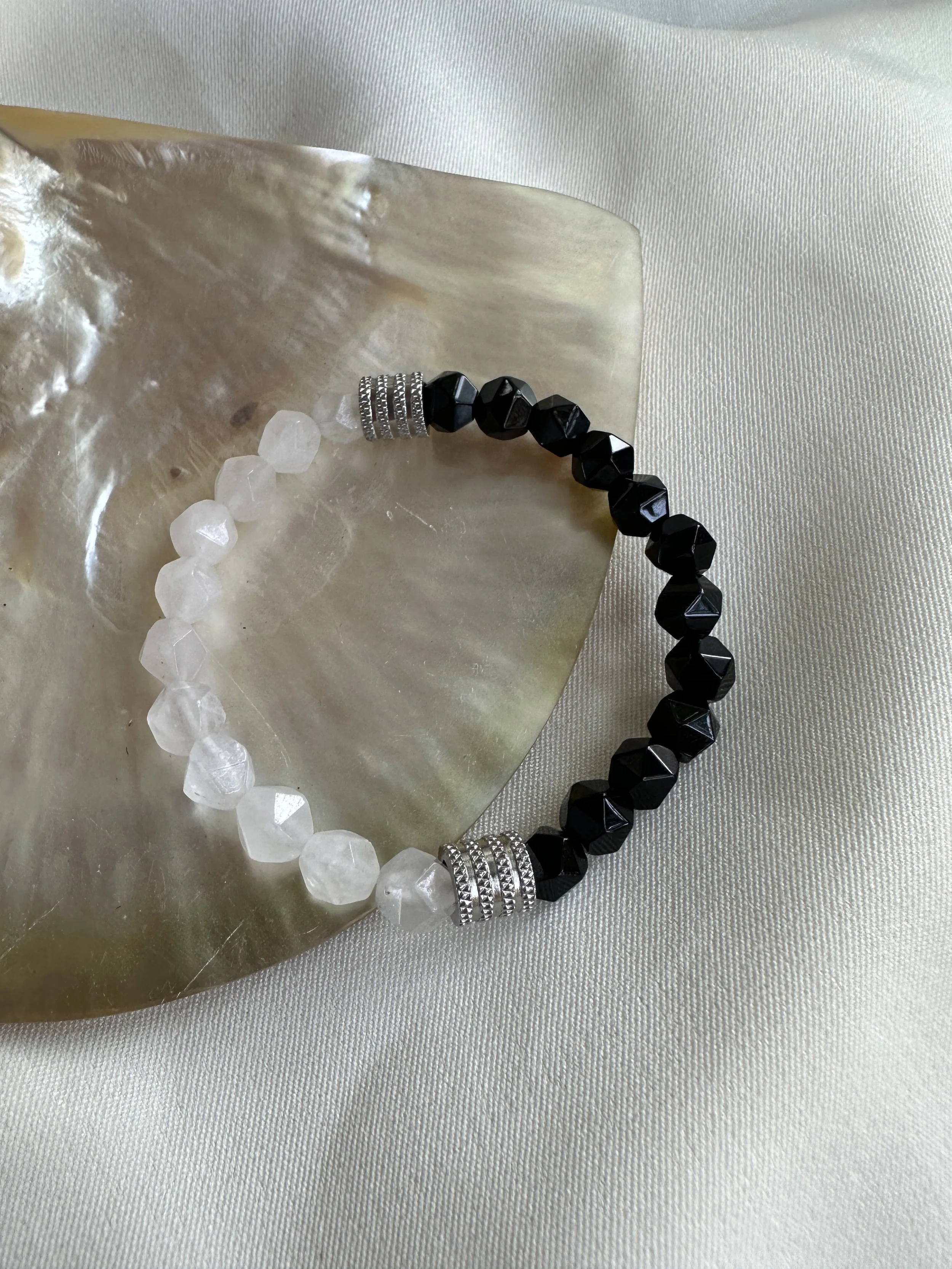 zodiac-phuket-black-white-agate-bracelet.JPG