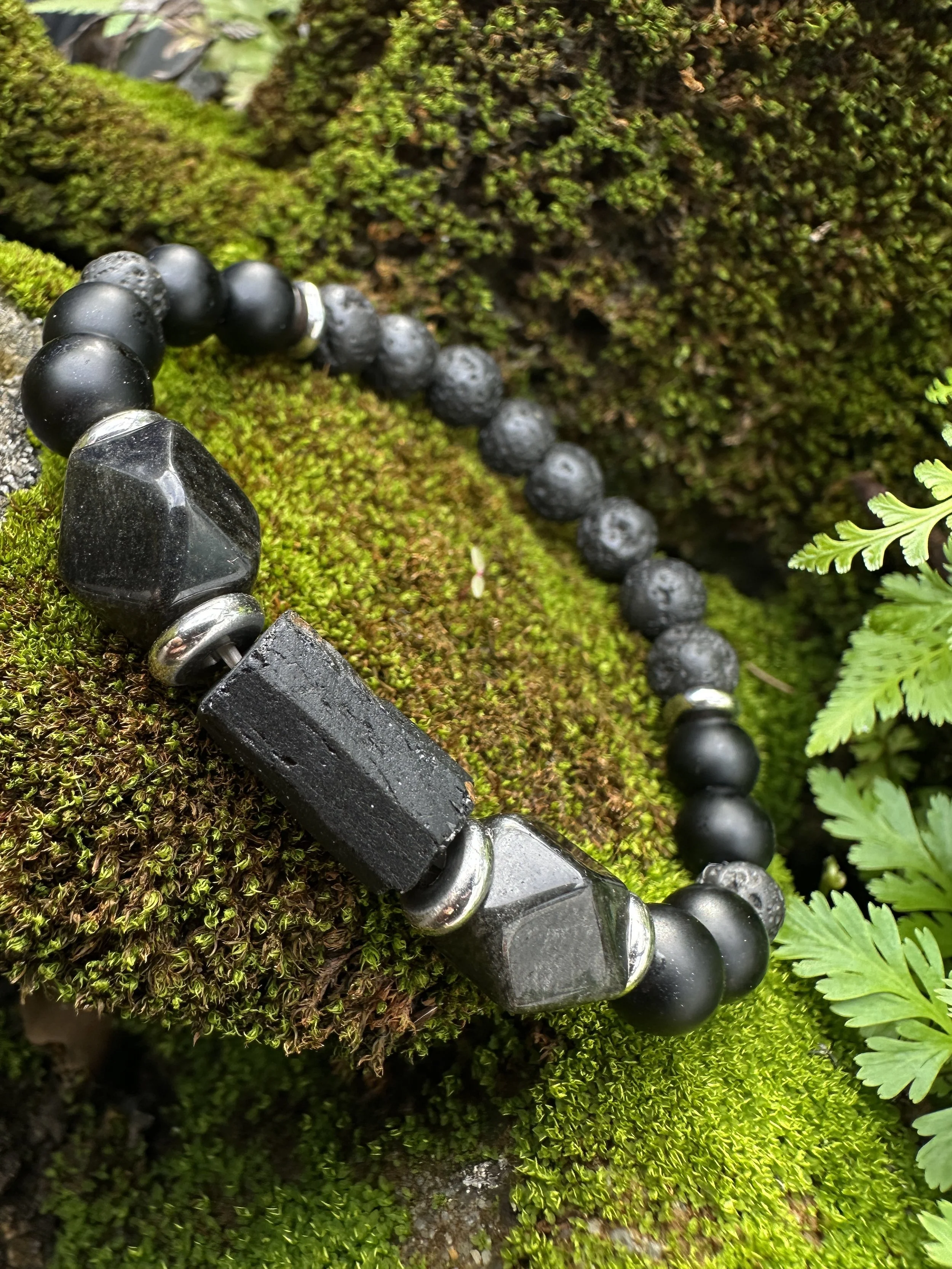 black-tourmaline-bracelet-close-up.JPG