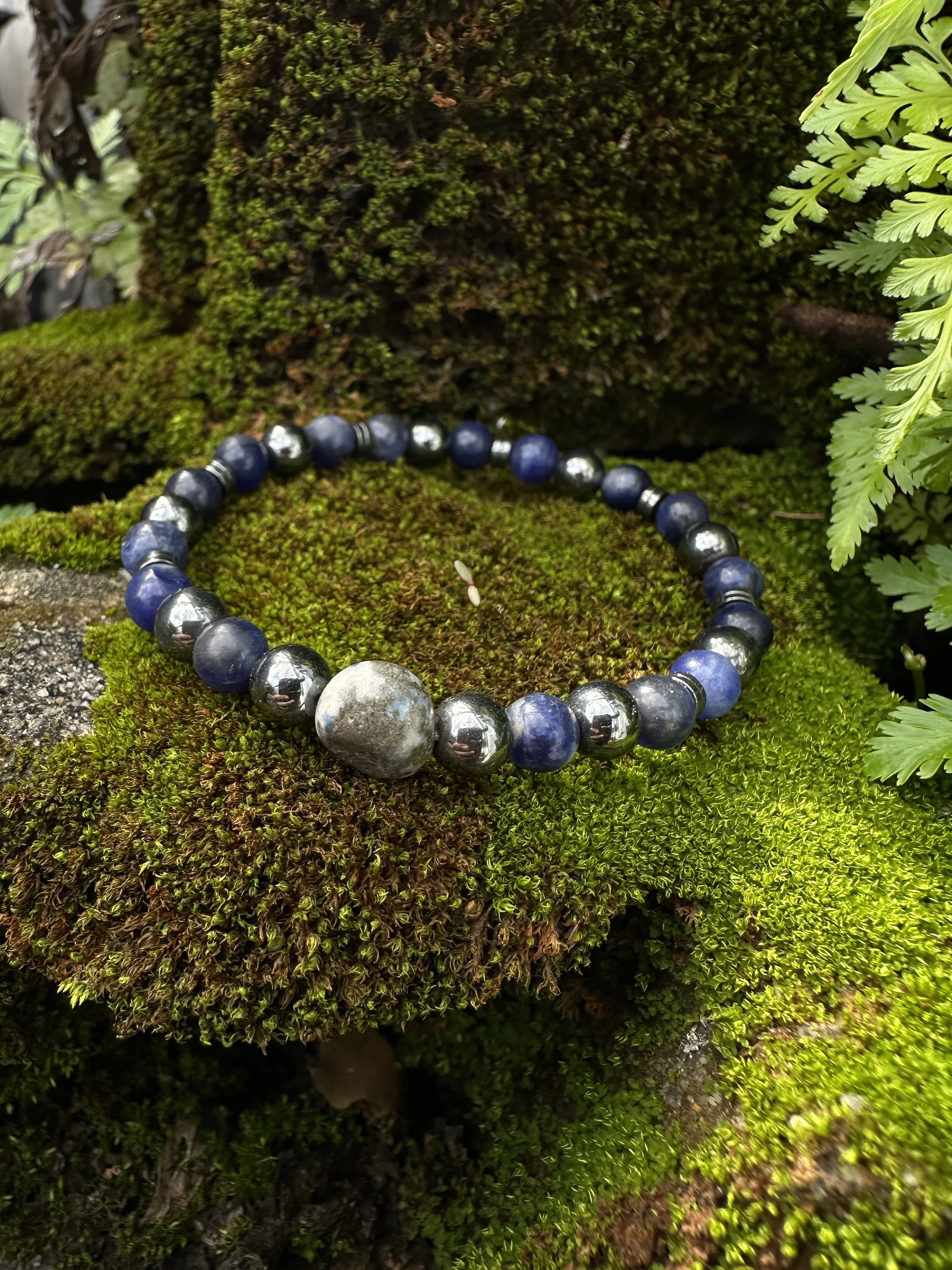 Stone of Wisdom Men’s Bracelet – Lapis Lazuli & Hematite