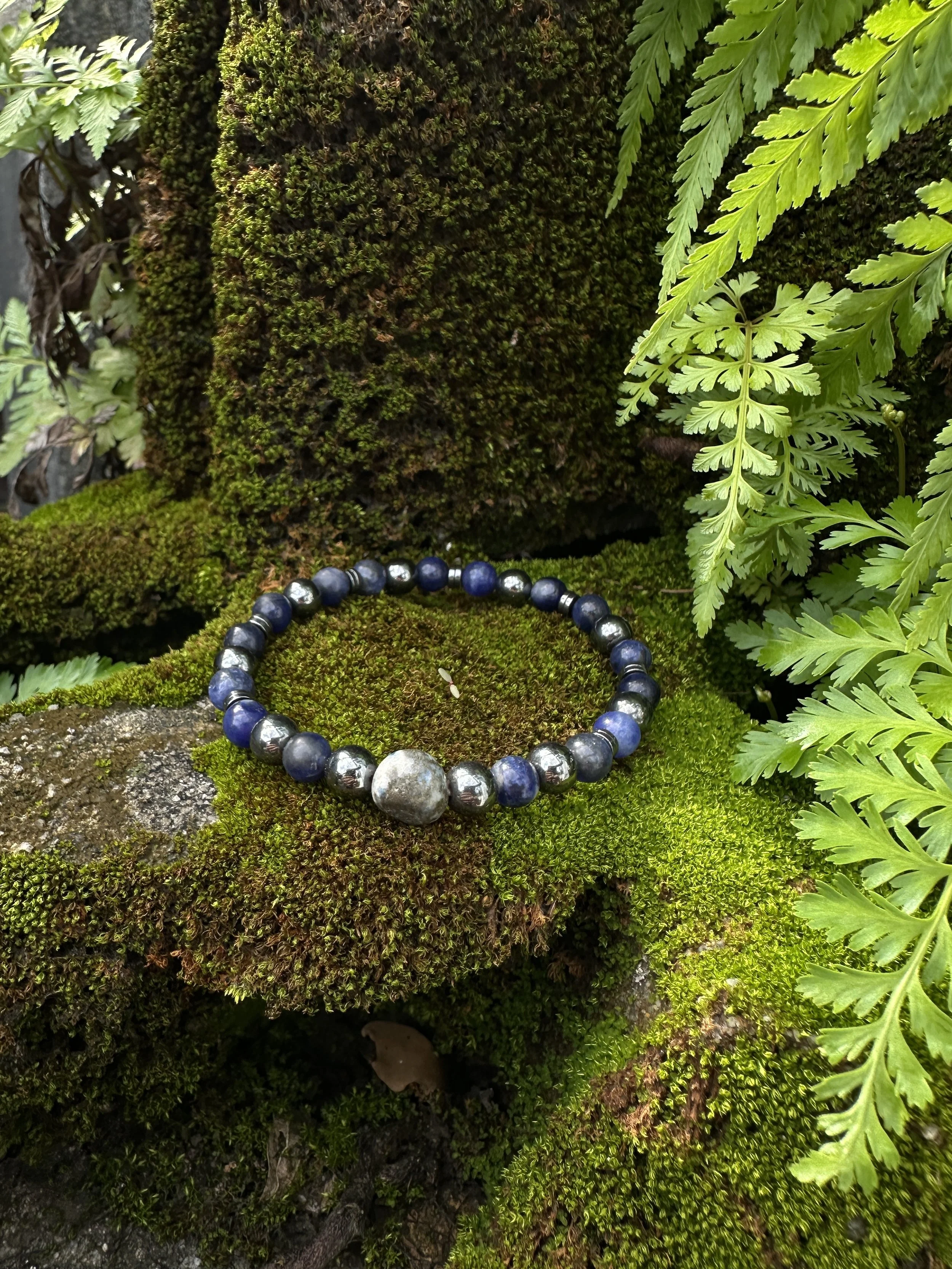 lapis-lazuli-hematite-bracelet-phuket.JPG