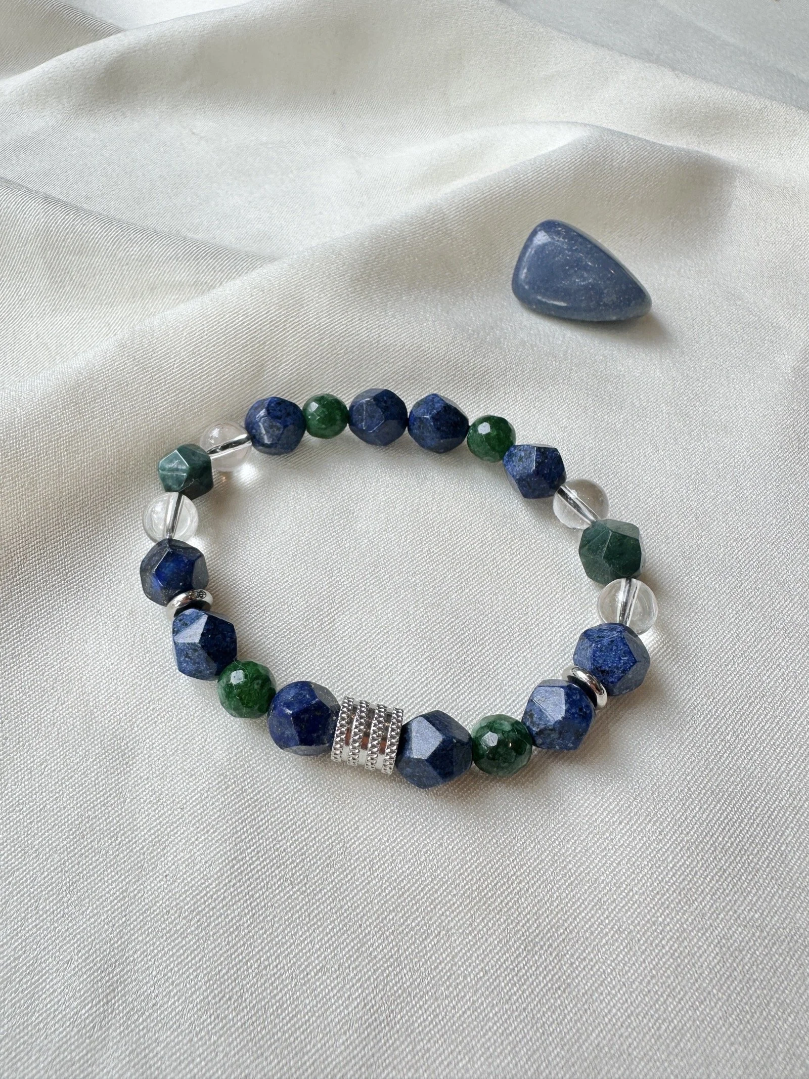 lapis-lazuli-green-jasper-clear-quartz-unisex-bracelet.JPG