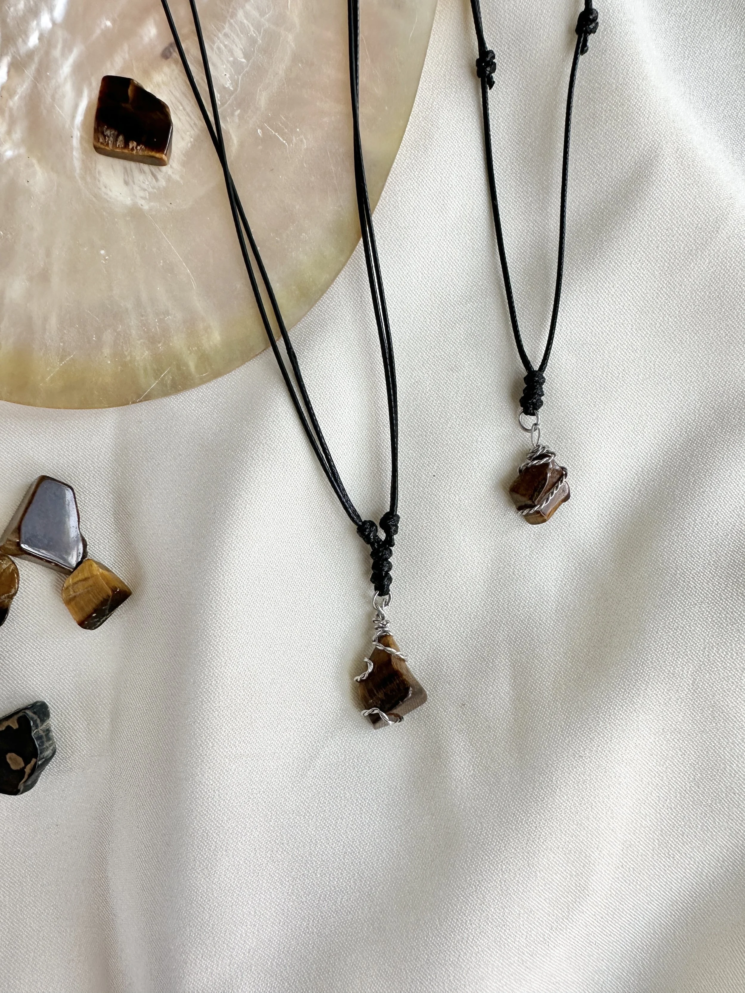 tiger-eye-zodiac-crystal-stone.JPG