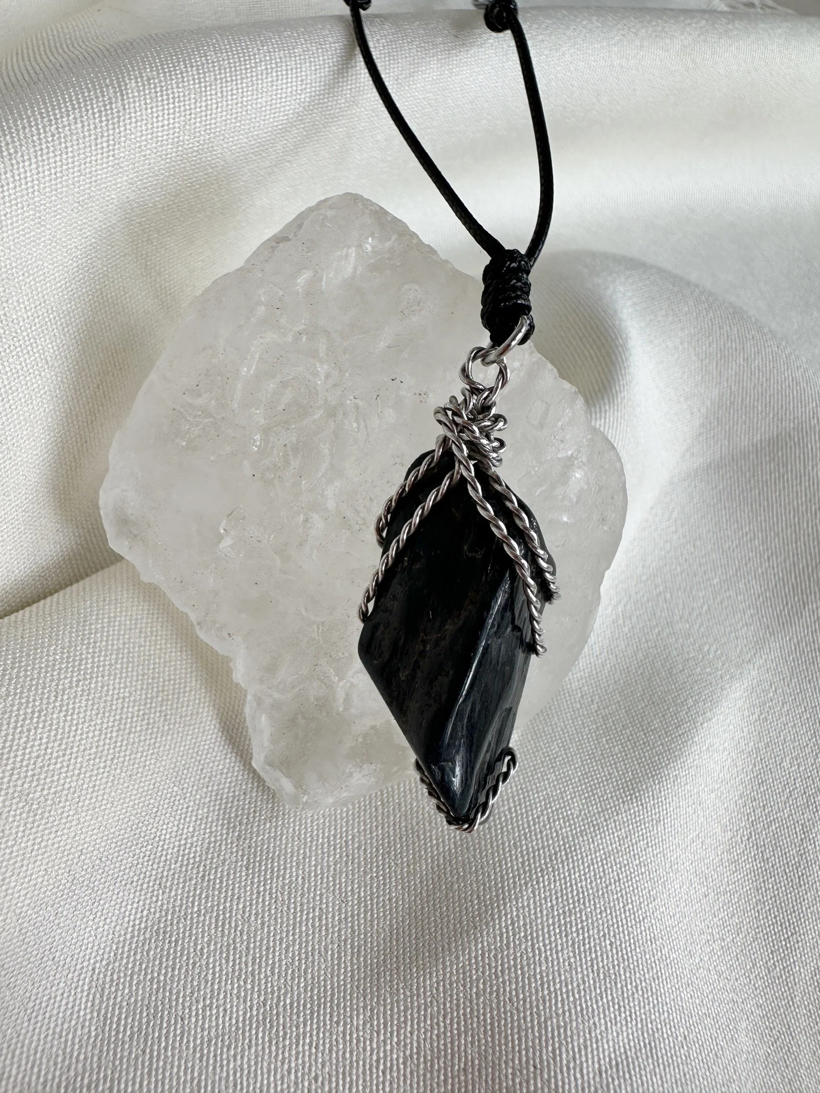 hawk-eye-pendant-necklace.JPG