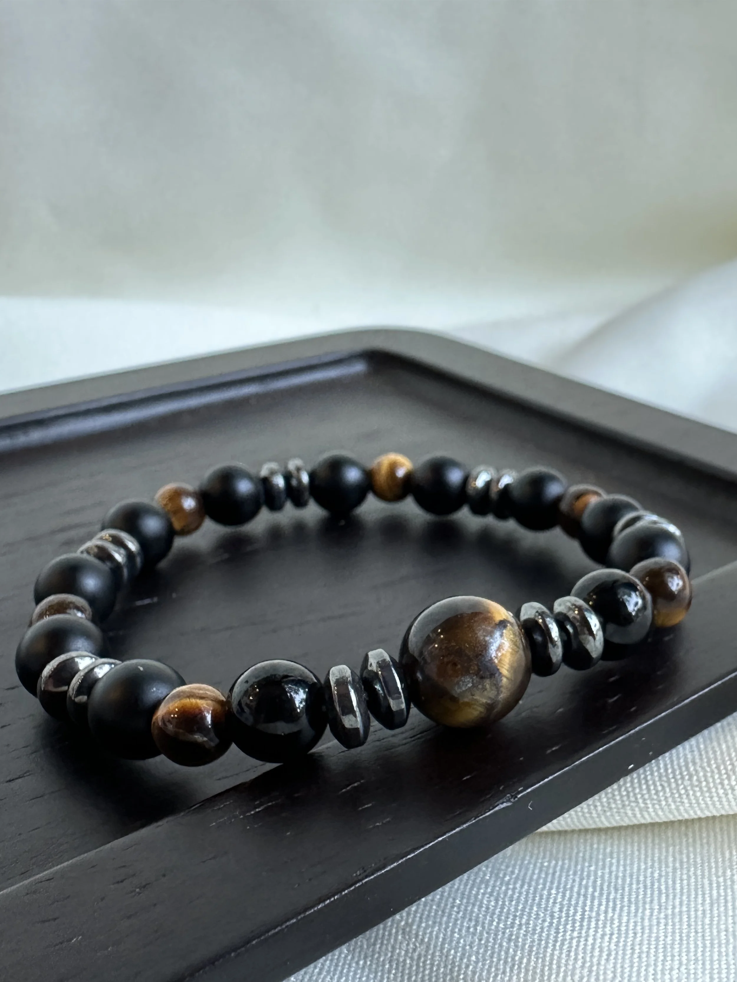 tiger-eye-black-agate-hematite-bracelet.JPG