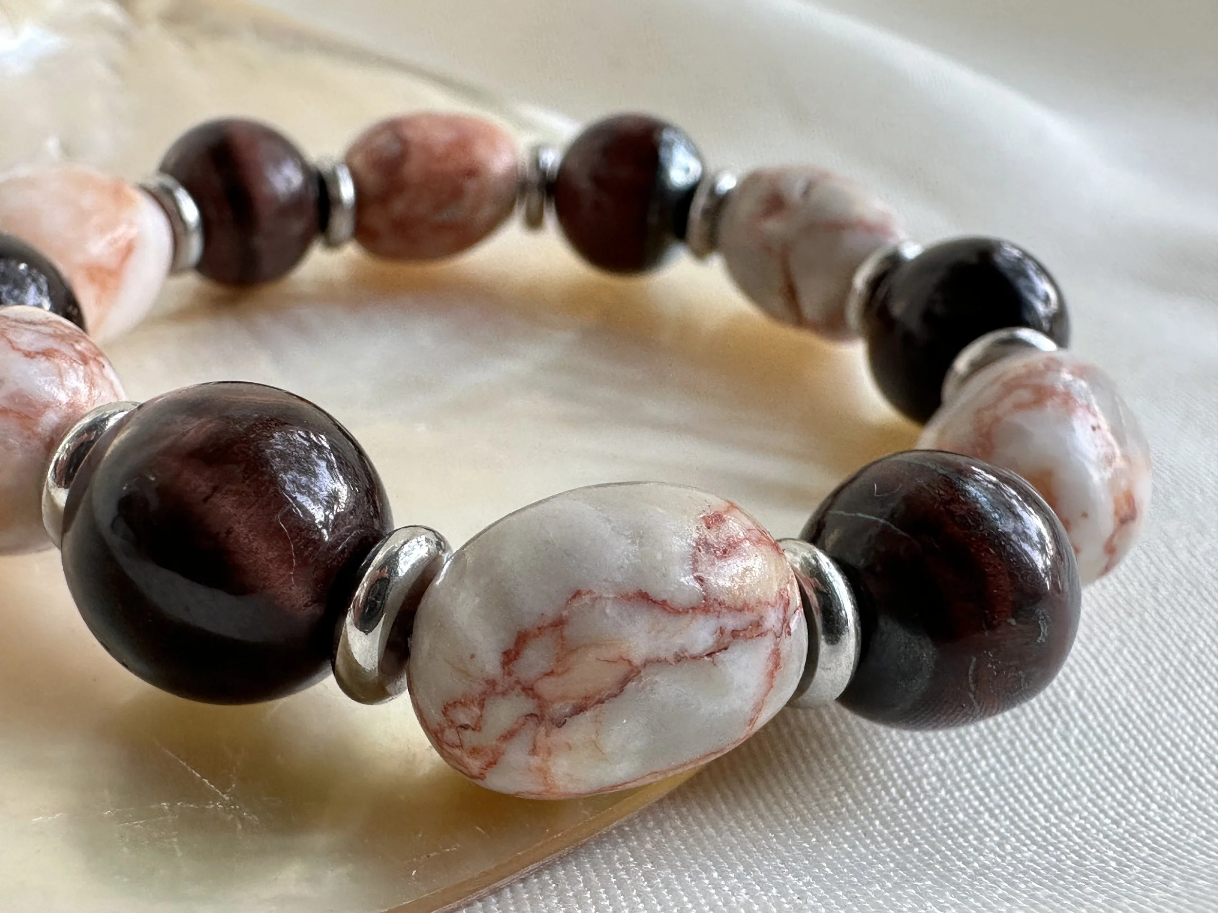 red-vein-jasper-tiger-eye-bracelet.JPG