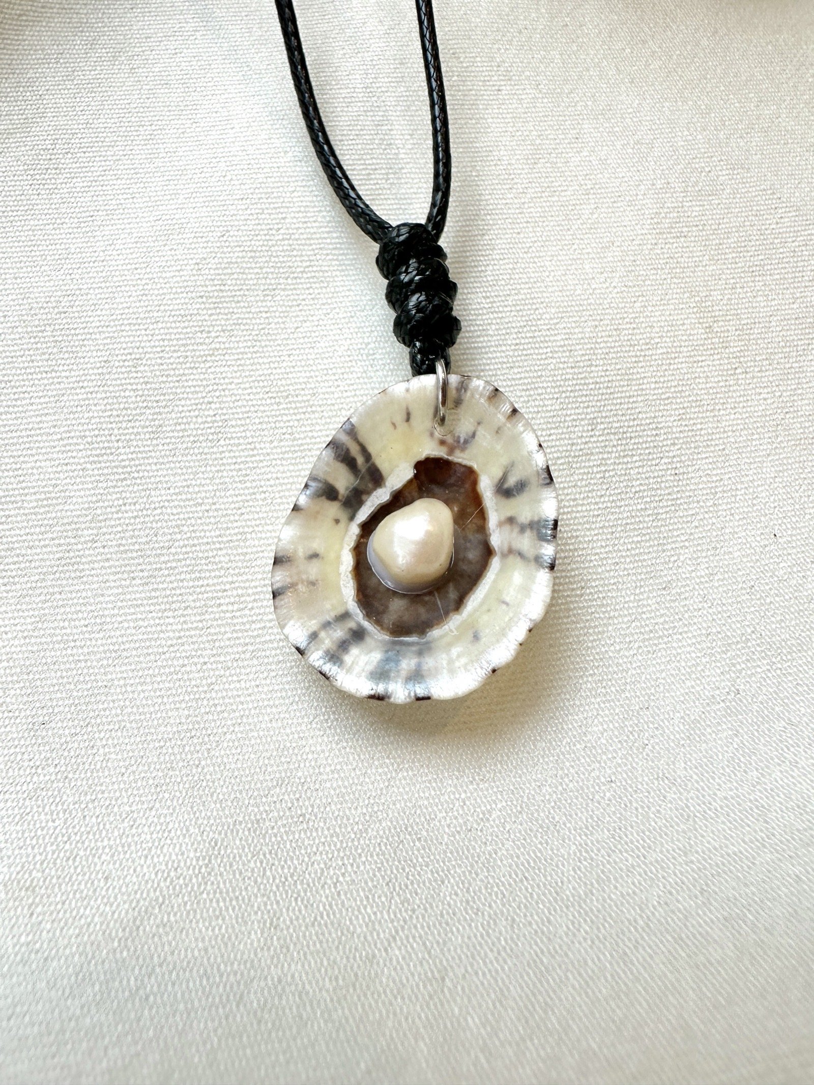 shell-and-pearl-necklace-phuket-jewelry.JPG
