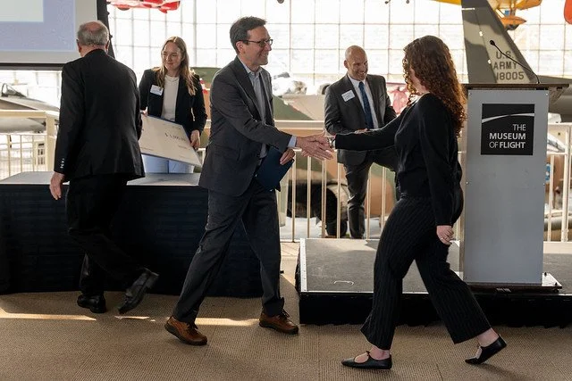 Image of the Student Civic Leadership Award: Washington's Governor shaking hands with an awards recipient.