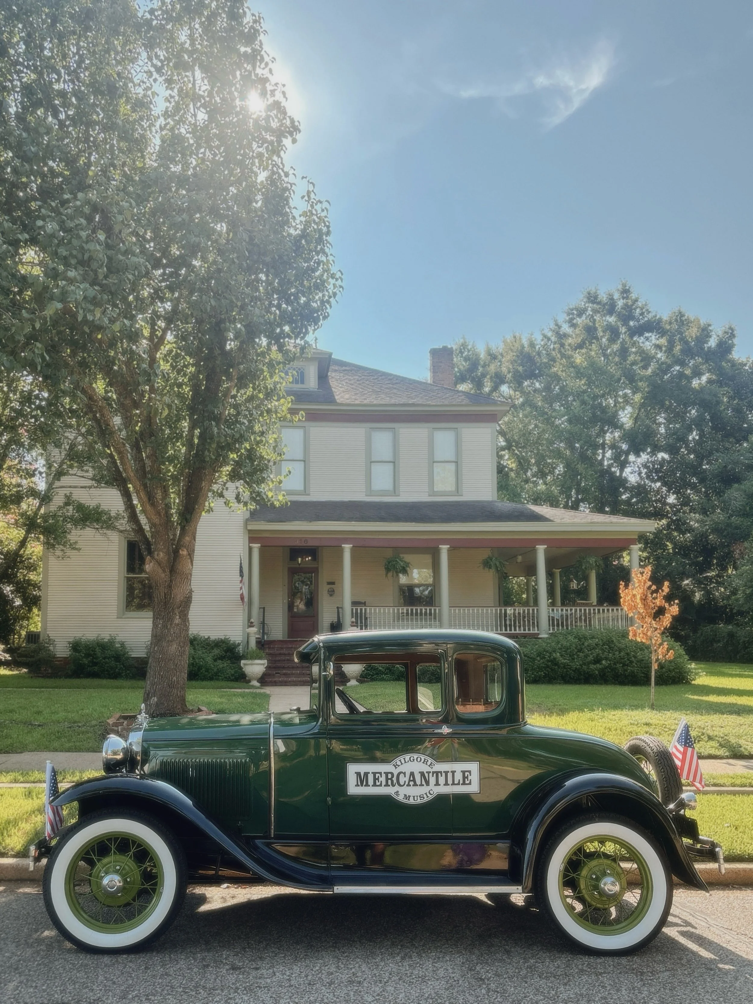 Parked for the long weekend!🧳