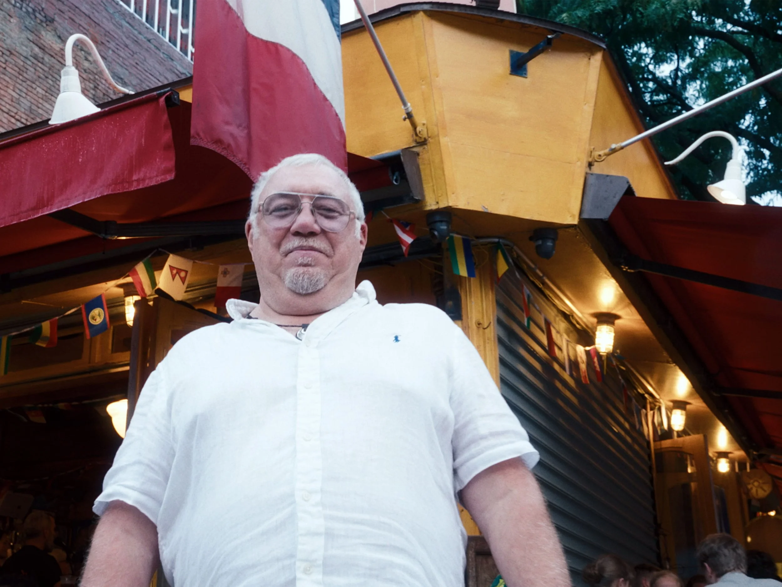 Through Sharing, You Become a New Yorker - MINI DOC