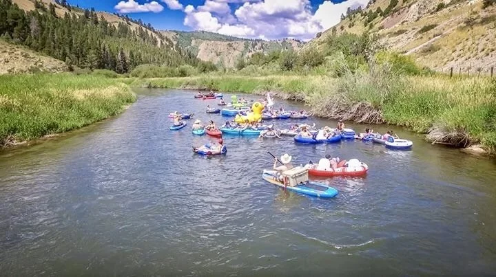 salt river, float 2, abby.jpg