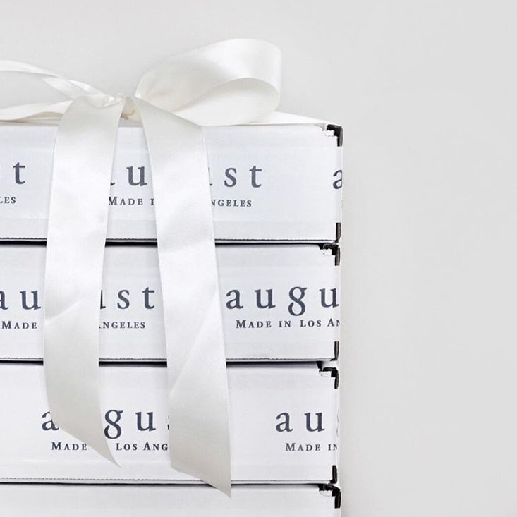 Shipping boxes packaging design for August Handbags