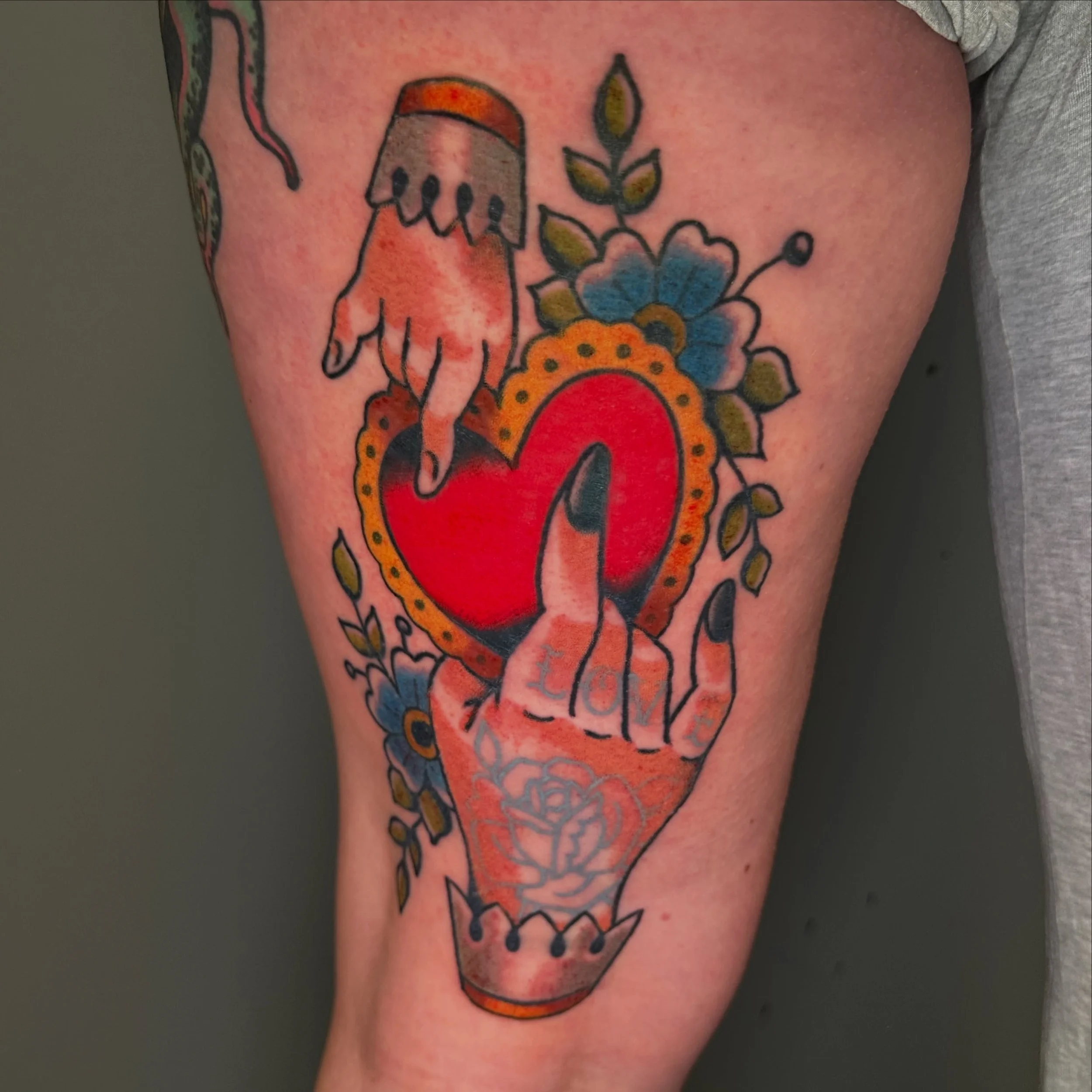 Custom one and some @pauldobleman flash for @lrn_rds.13 thanks for always getting cool stuff. Done @pinstruck_tattoos