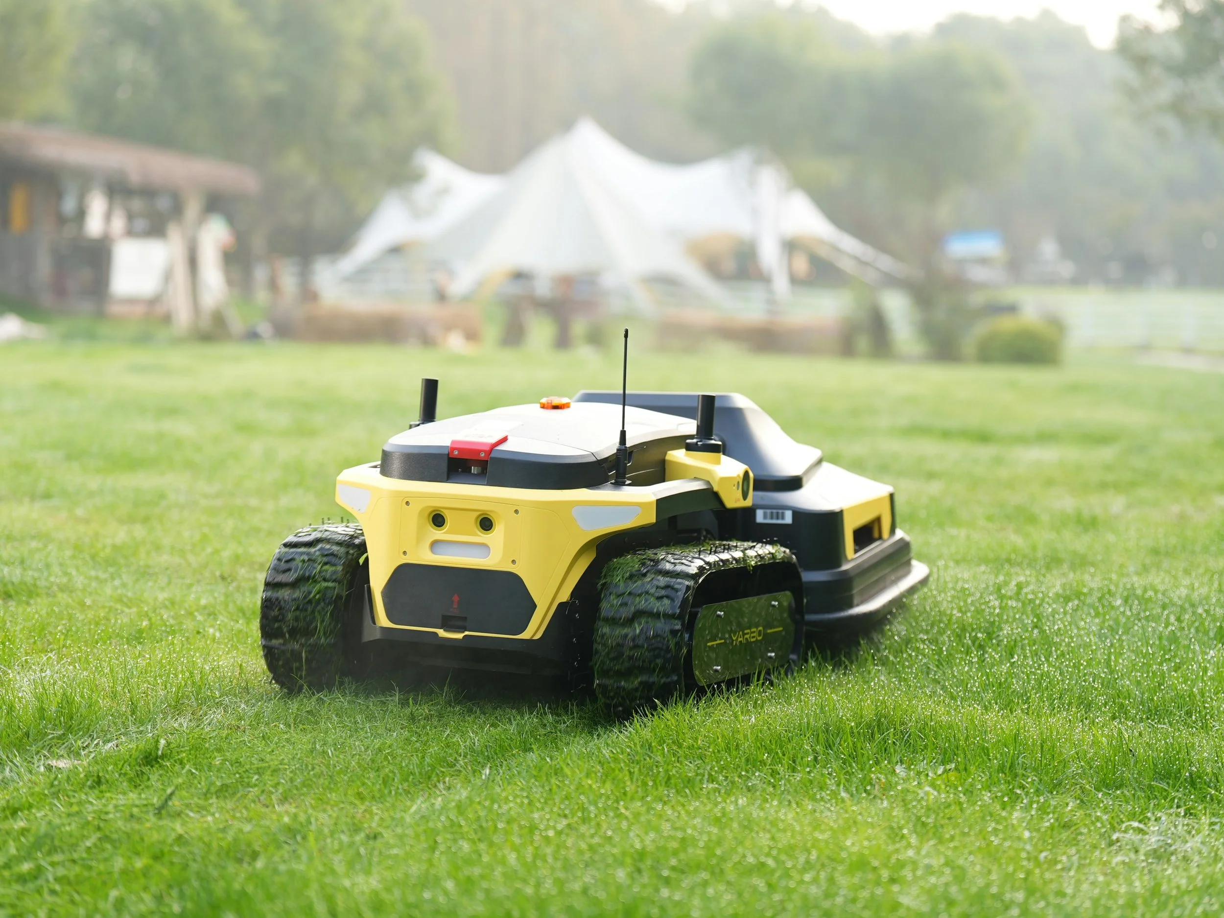 robot lawnmower