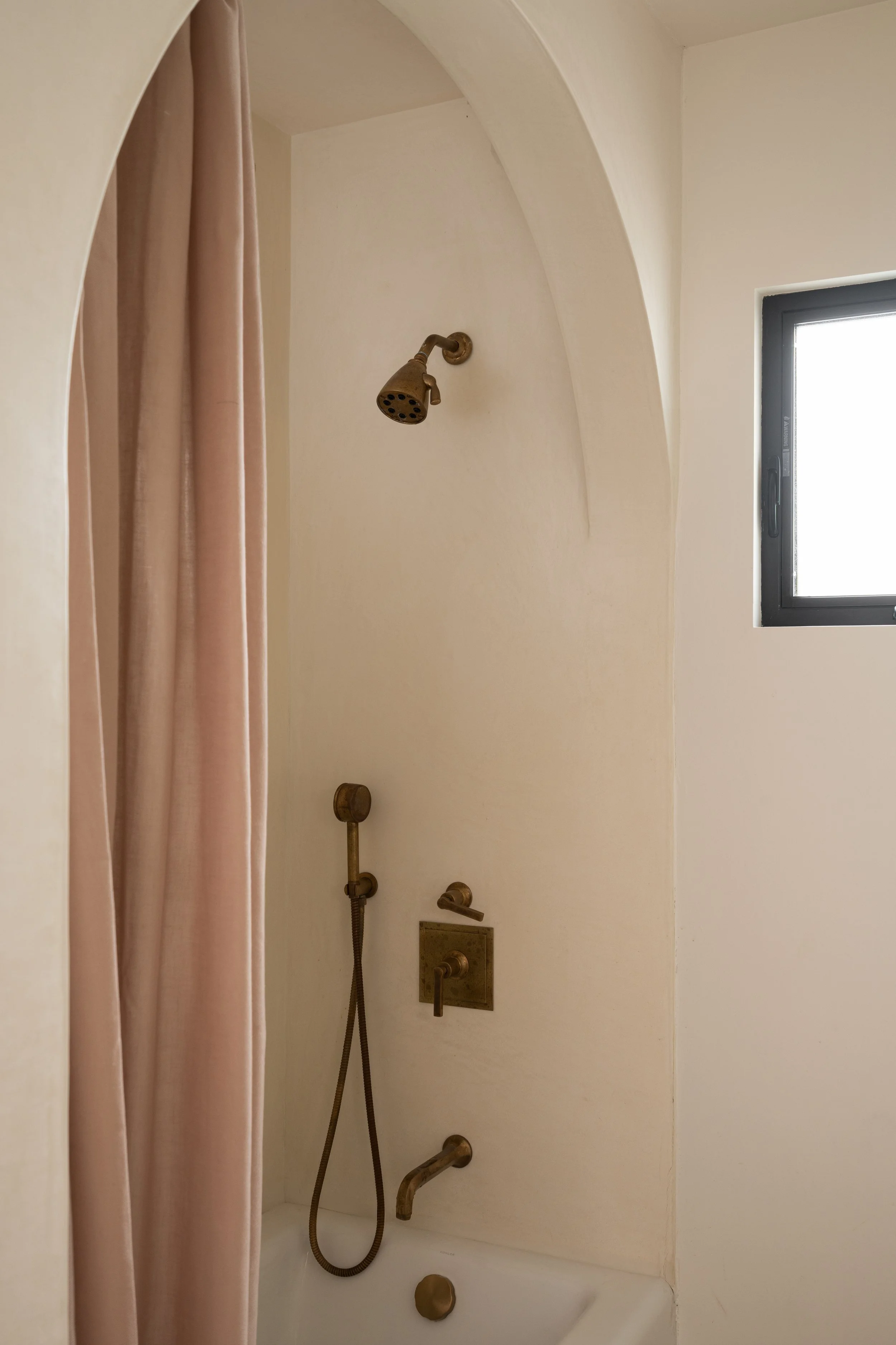 Abby_Venice_1.27.26_8778-Edit.jpg