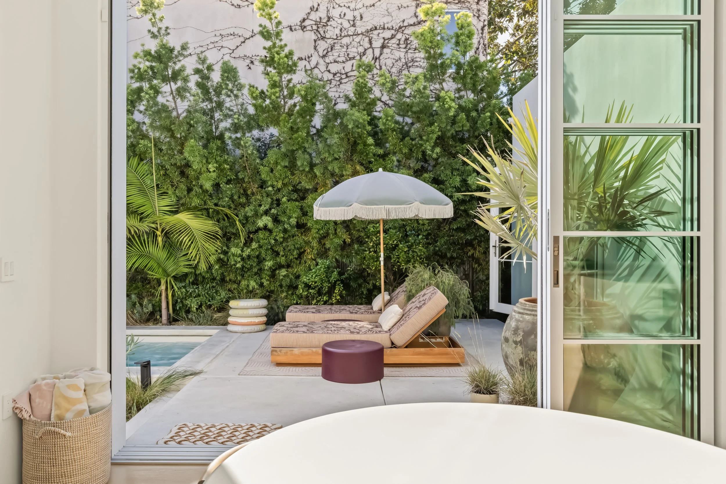 16-MINT_1048_Palms_Blvd_LA_CA.jpg