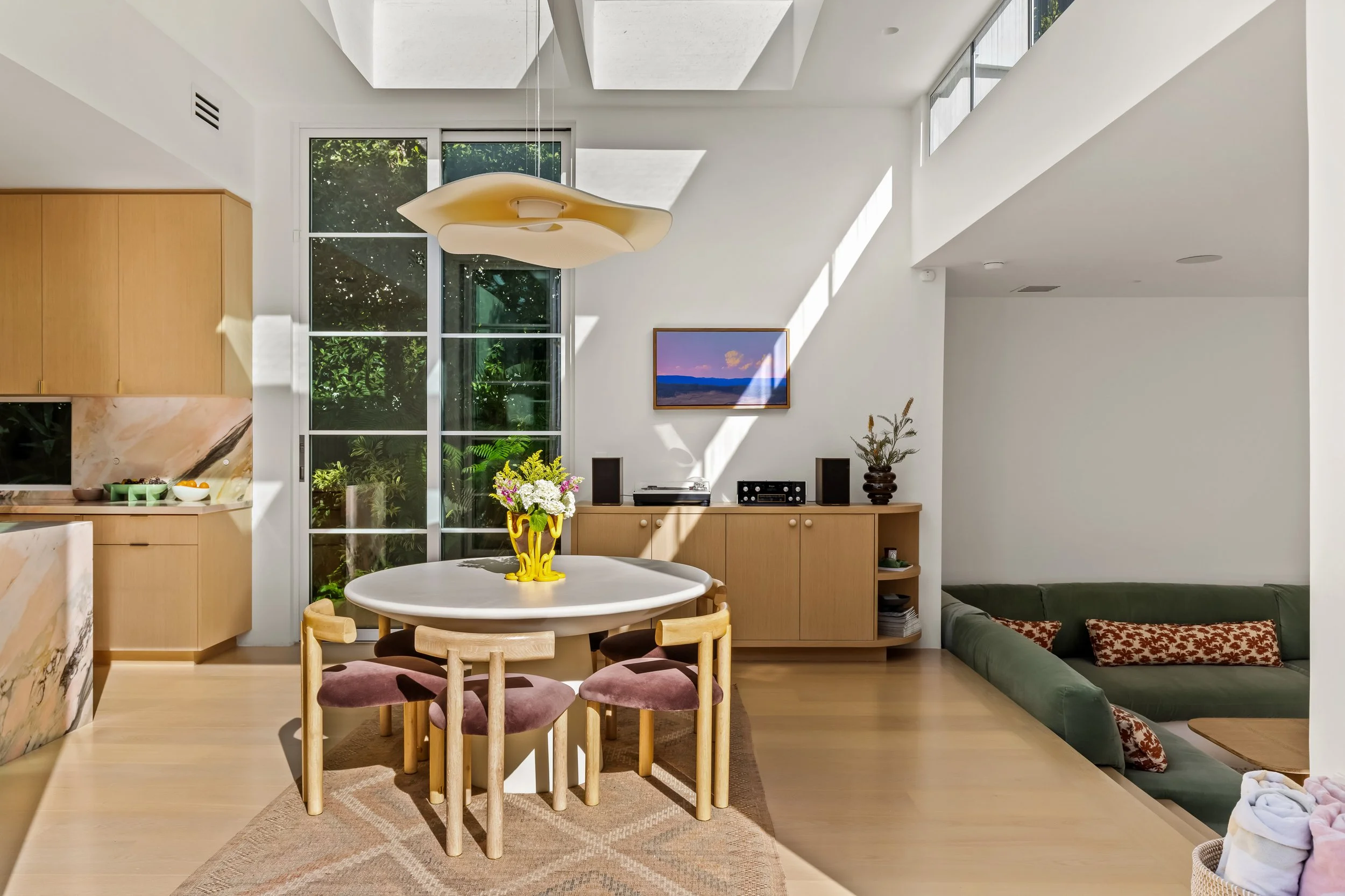 15-MINT_1048_Palms_Blvd_LA_CA.jpg