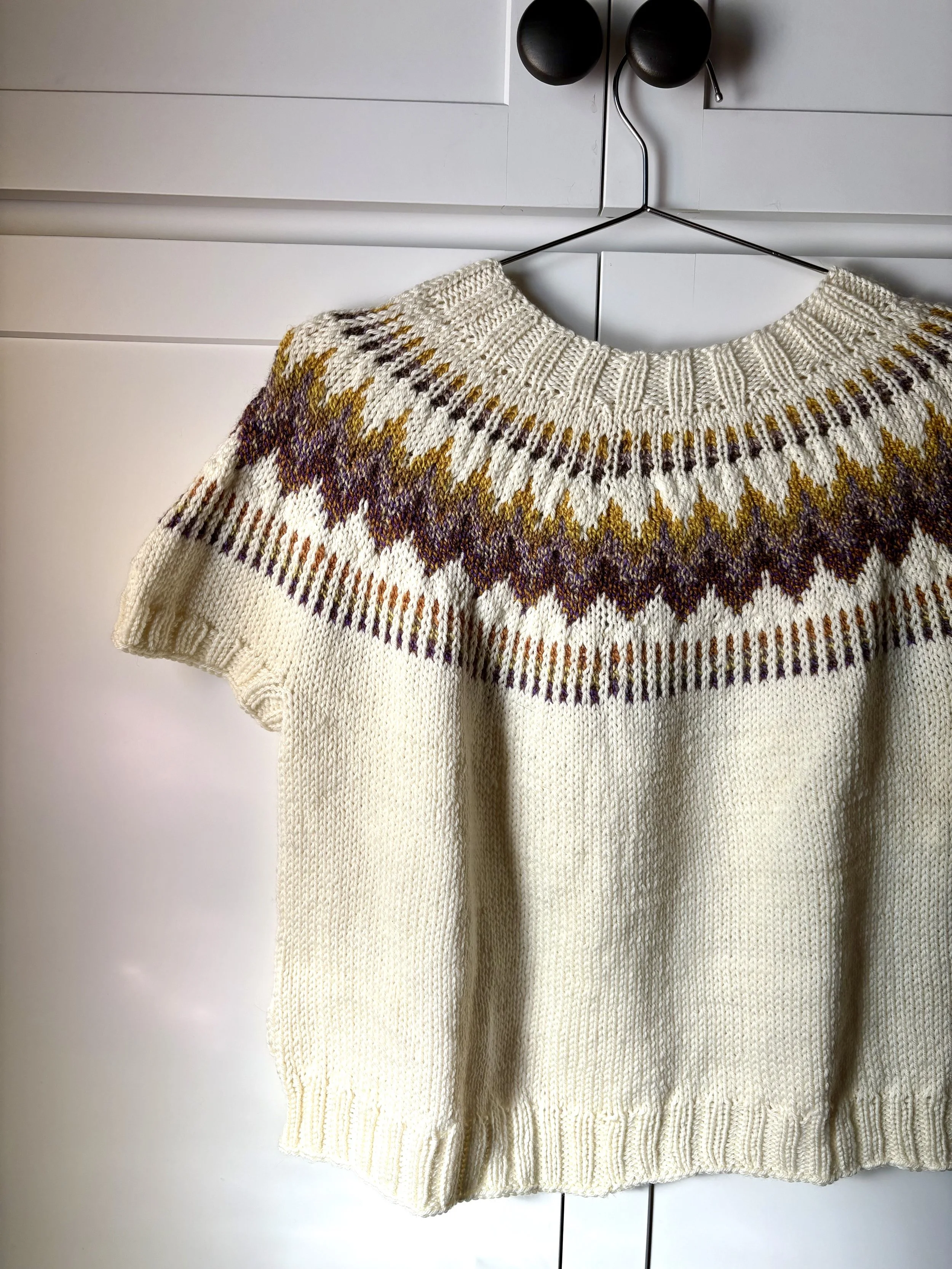 Throwover in short-sleeved cream.jpg