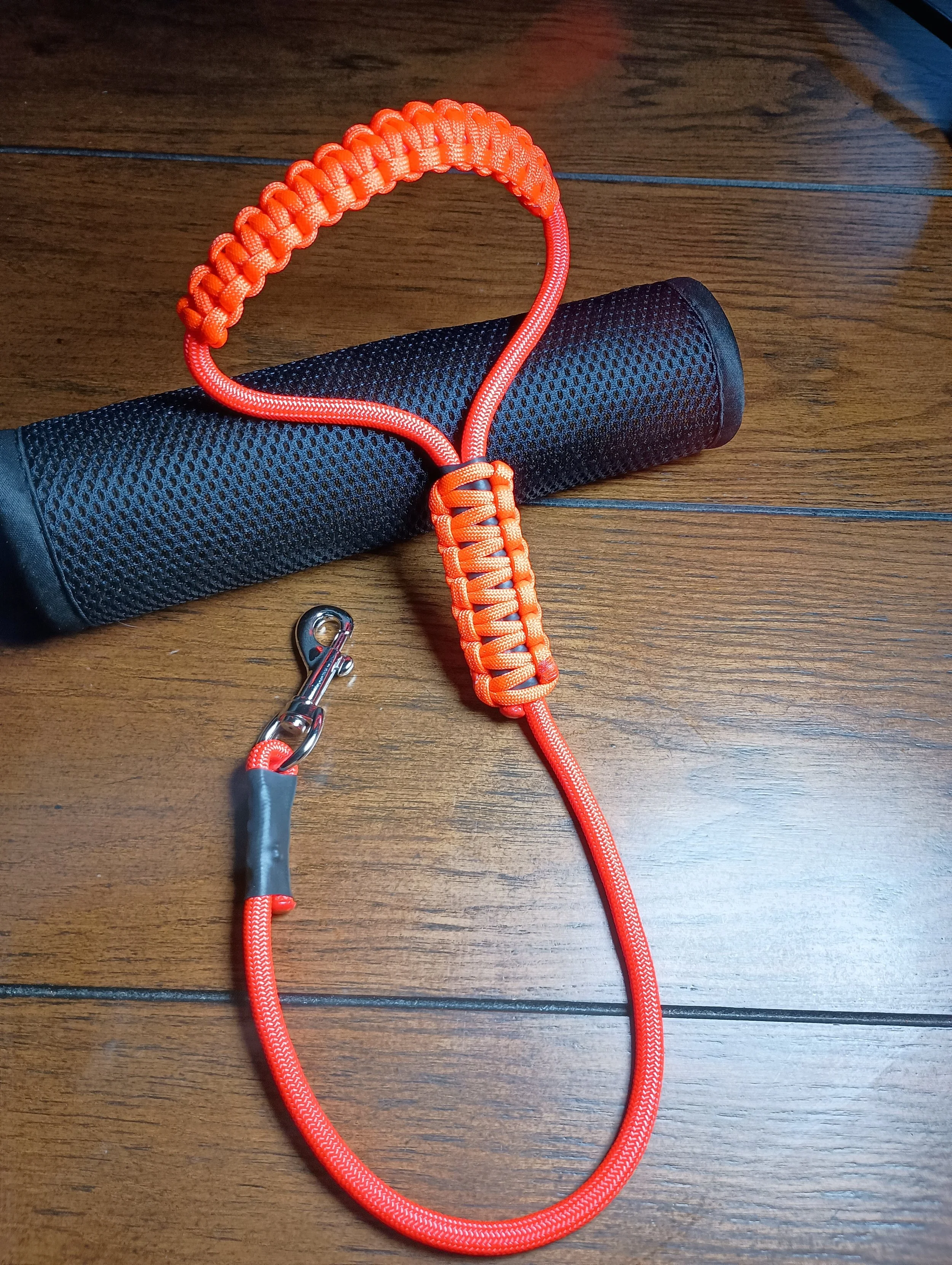 Maxx Traffic Leash