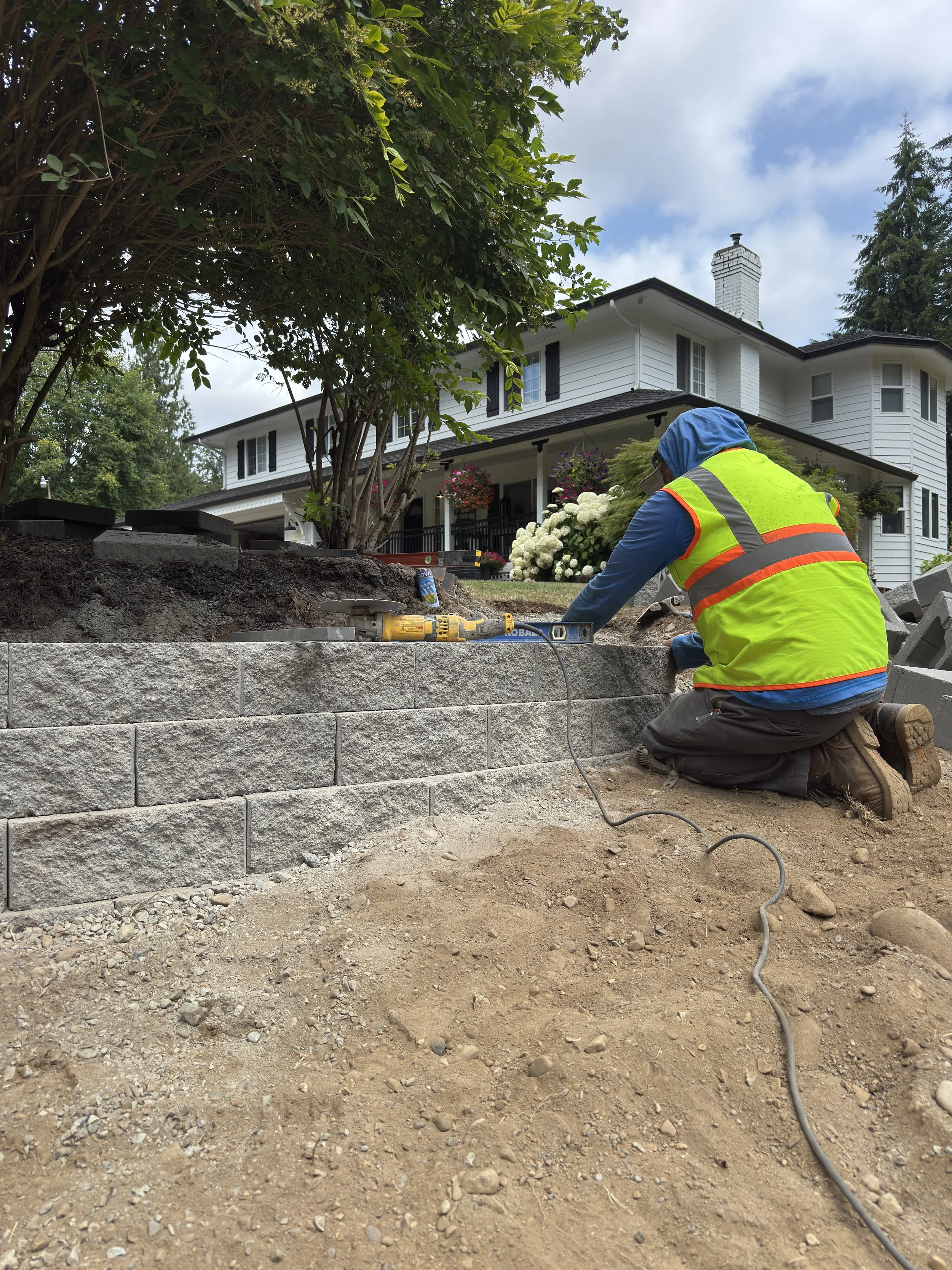 Why Retaining Walls Are One of the Smartest Investments for Washington Yards