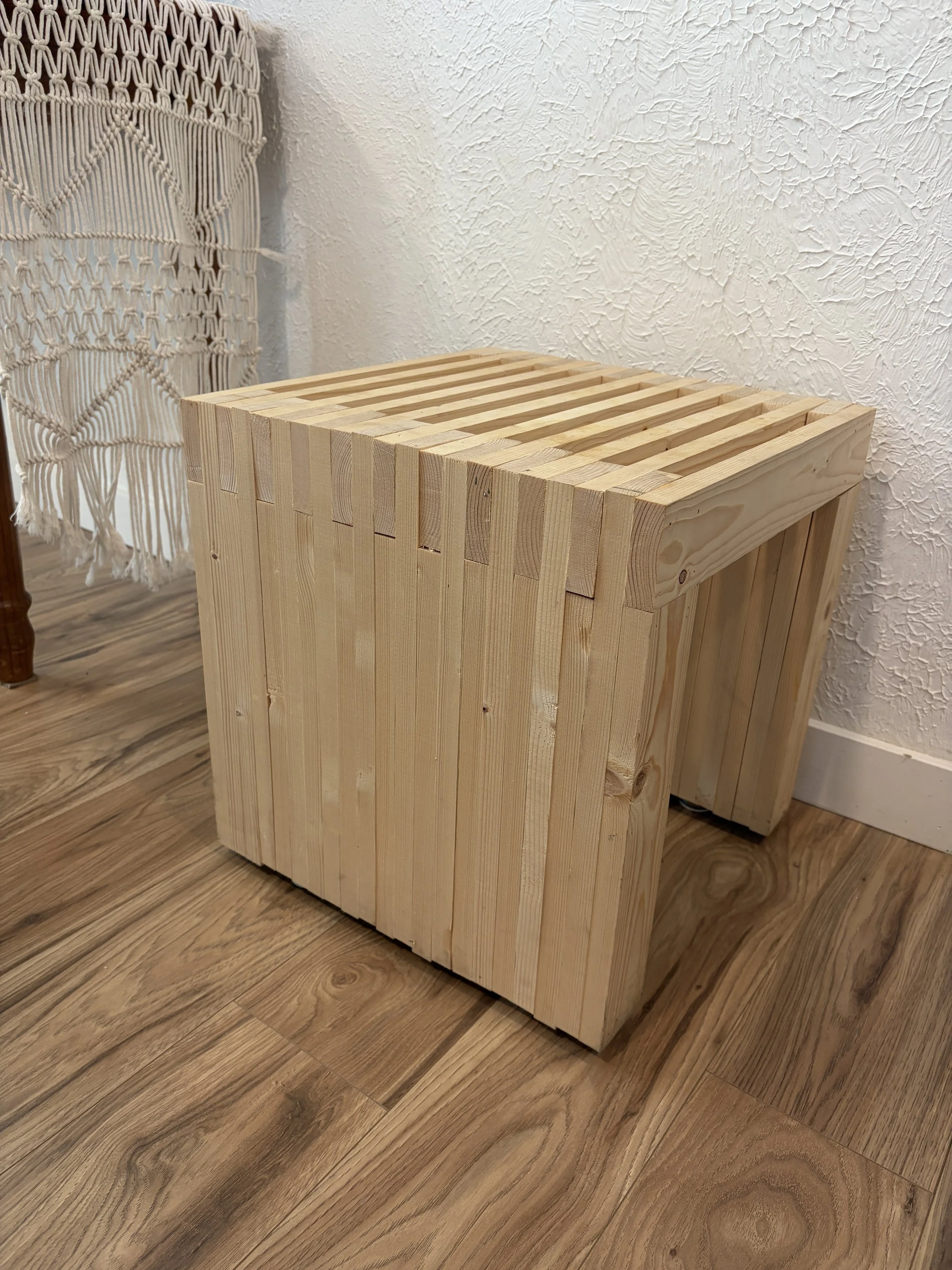 Slat Bench - UN-16x16