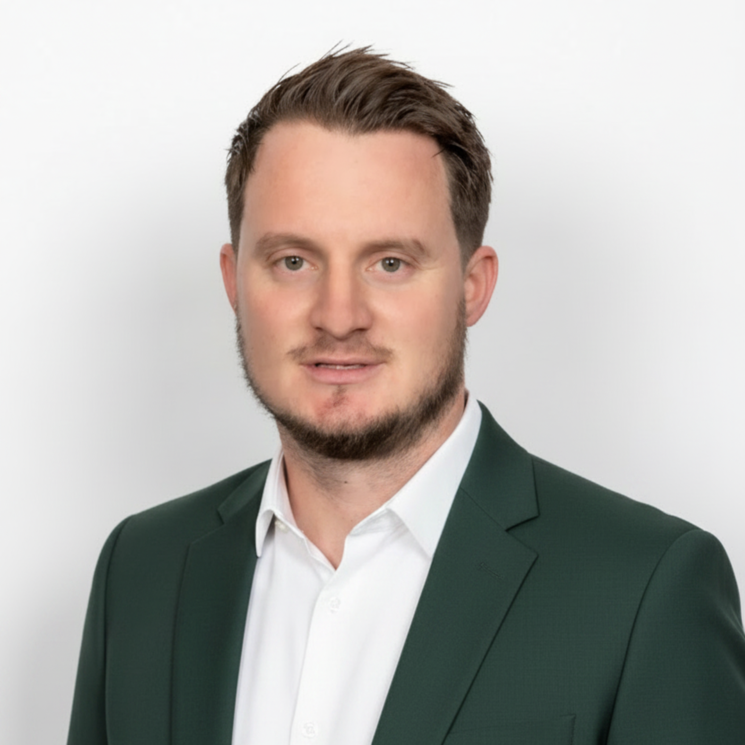 Alex, Site Manager at MAKO Commercial