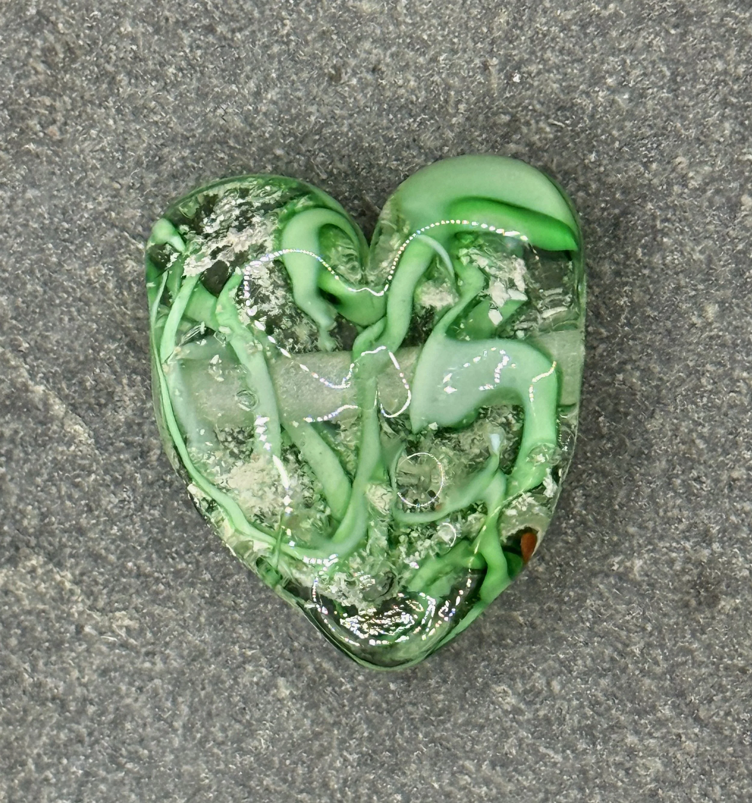 Green Ribbbon Heart.jpeg