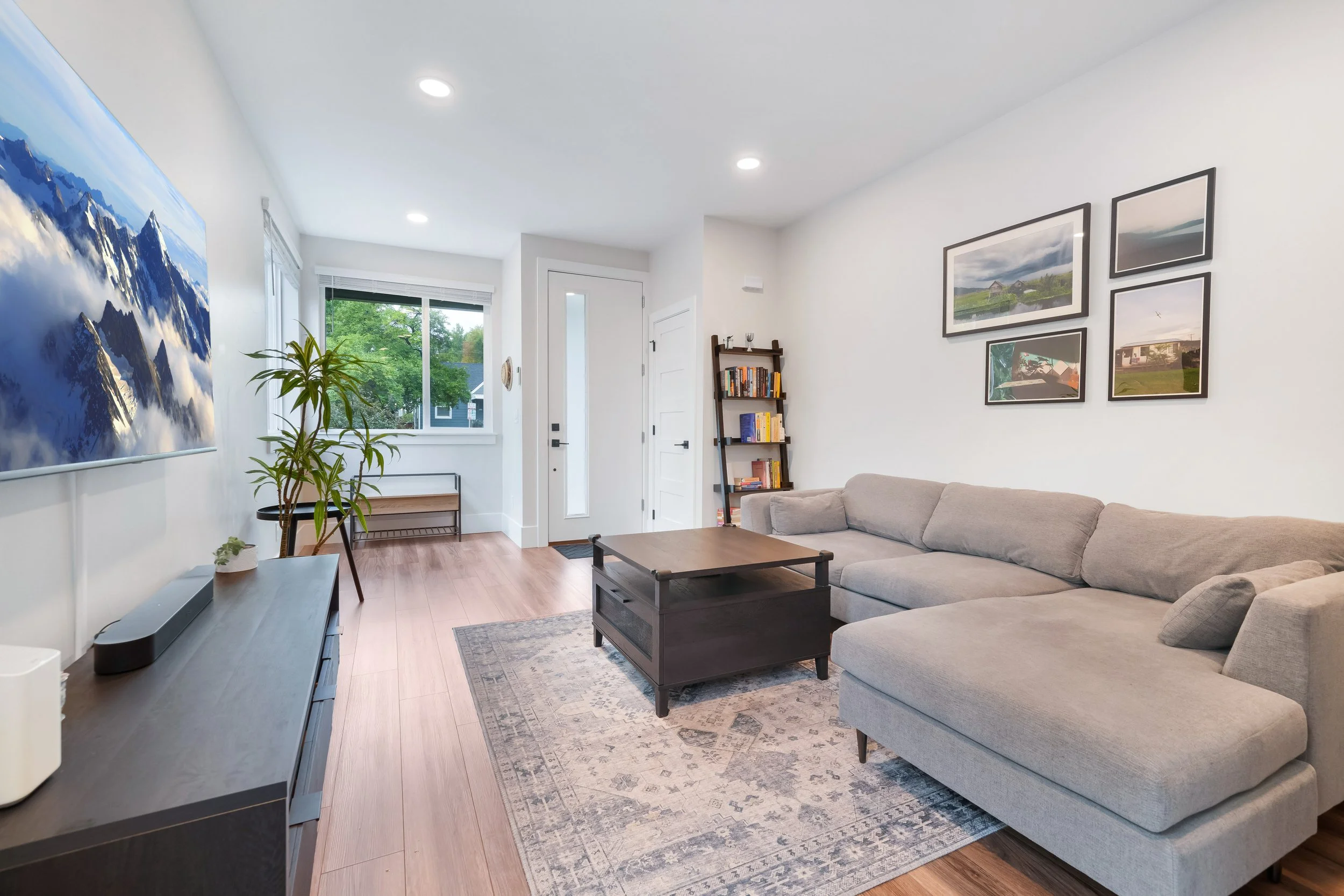 1898 S Williams St(MLS)-3.jpg