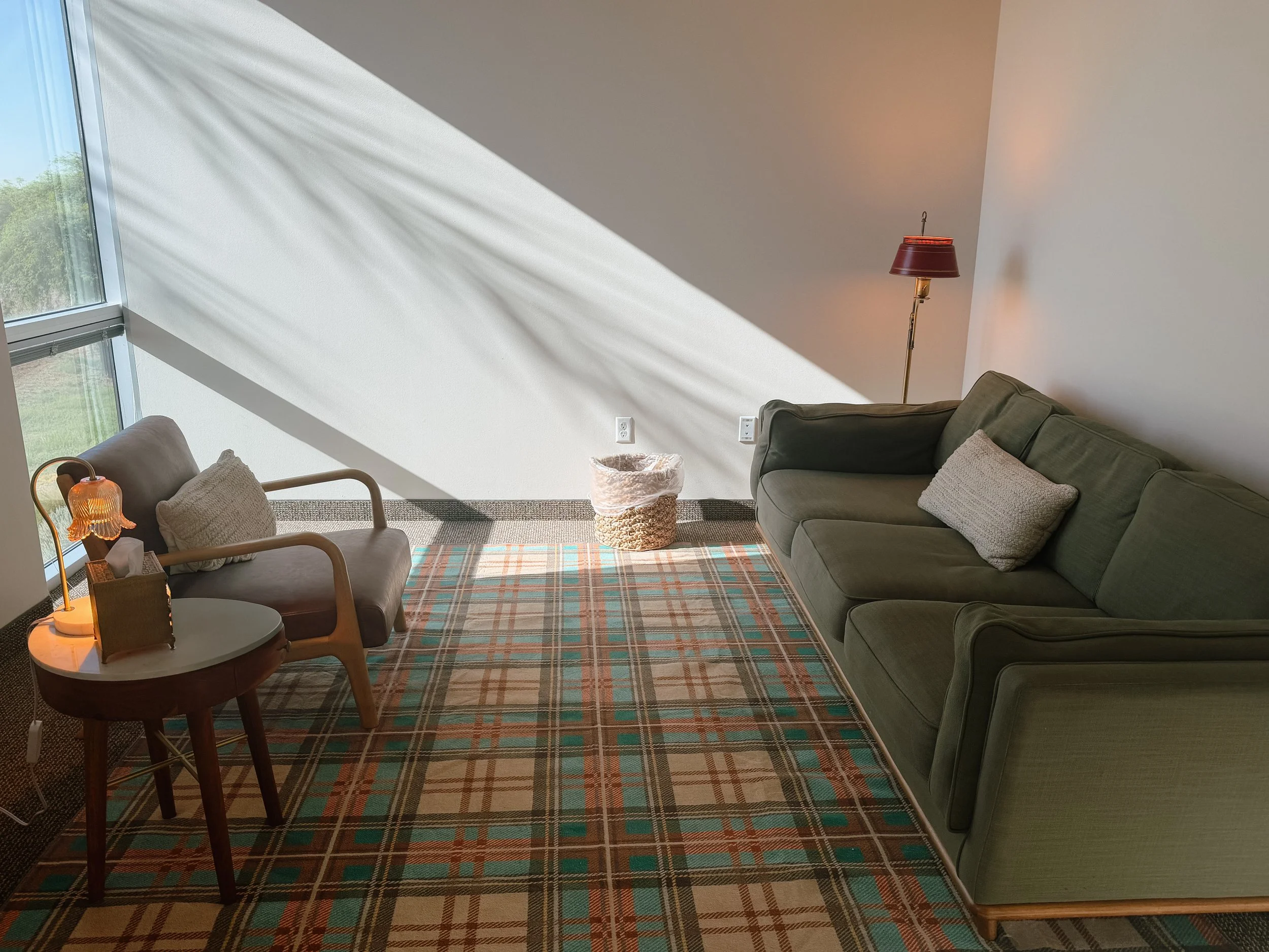 Hearts as Gold Psychotherapy waiting area with tea and coffee bar in Ahwatukee Phoenix AZ
