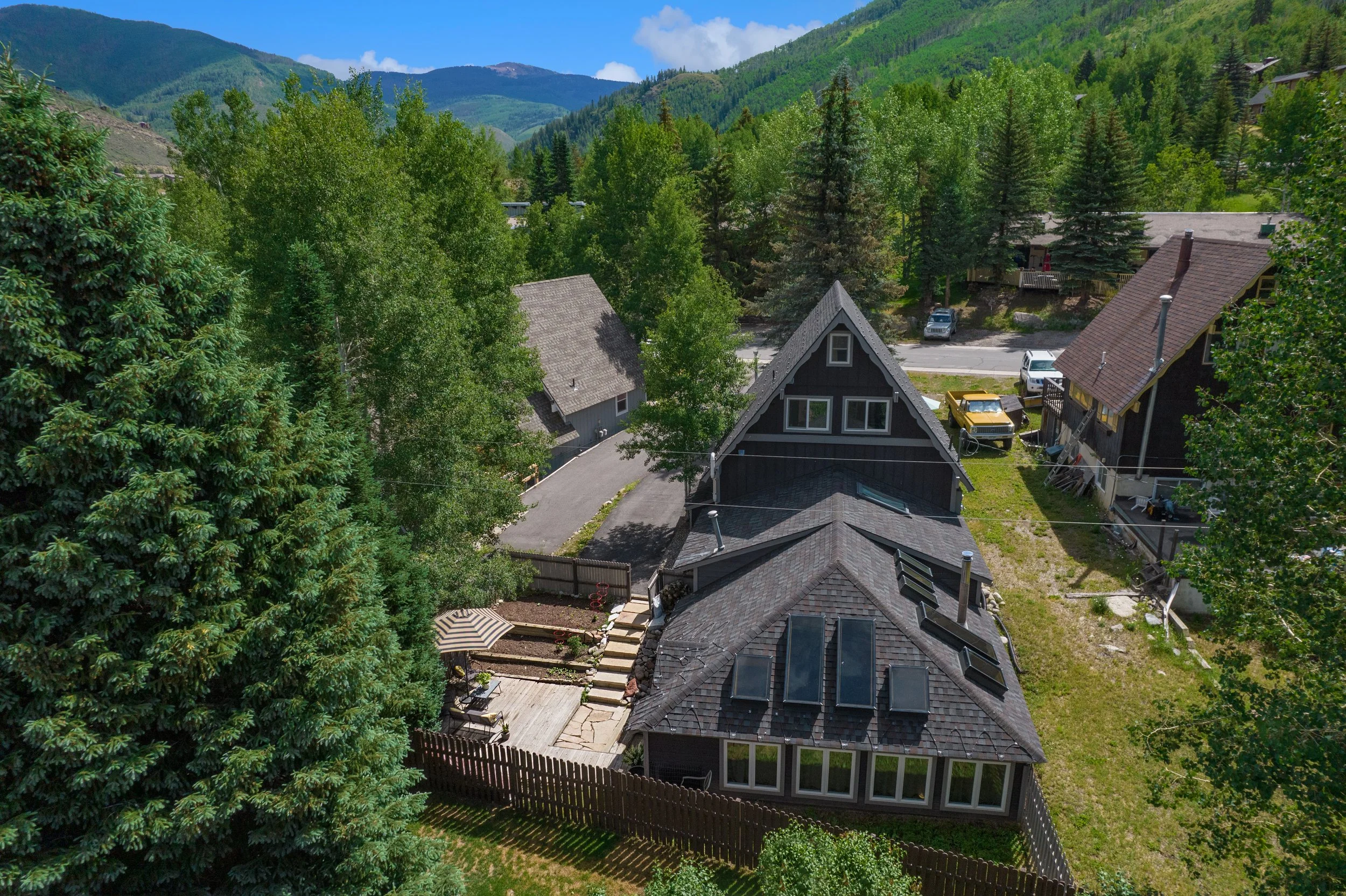 An aerial landscape highlighting the beauty of Vail Valley and the lifestyle represented by Danielle Huidekoper, LIV Sotheby's International Realty.