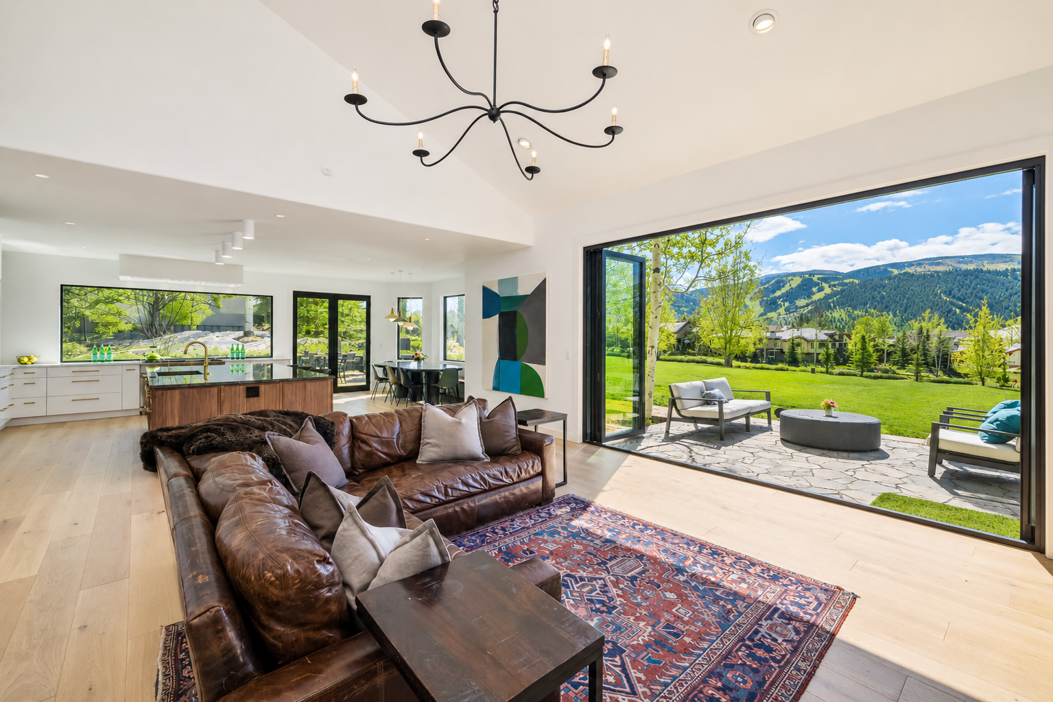 Luxury mountain living room showcasing the lifestyle and homes represented by Danielle Huidekoper, a Vail Valley real estate advisor with LIV Sotheby's International Realty.