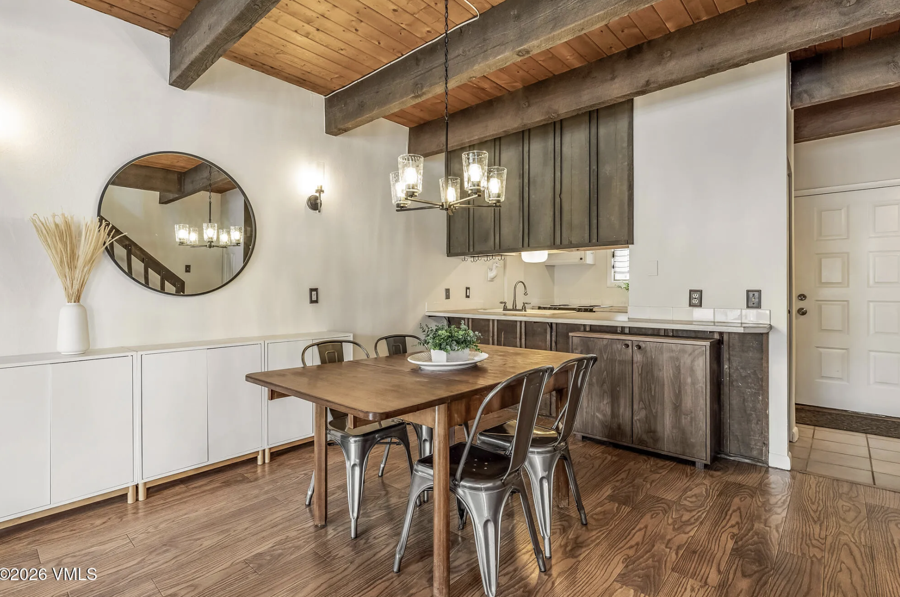 Luxury dining area highlighting the mountain lifestyle and exceptional homes represented by Danielle Huidekoper in Vail Valley, Colorado.